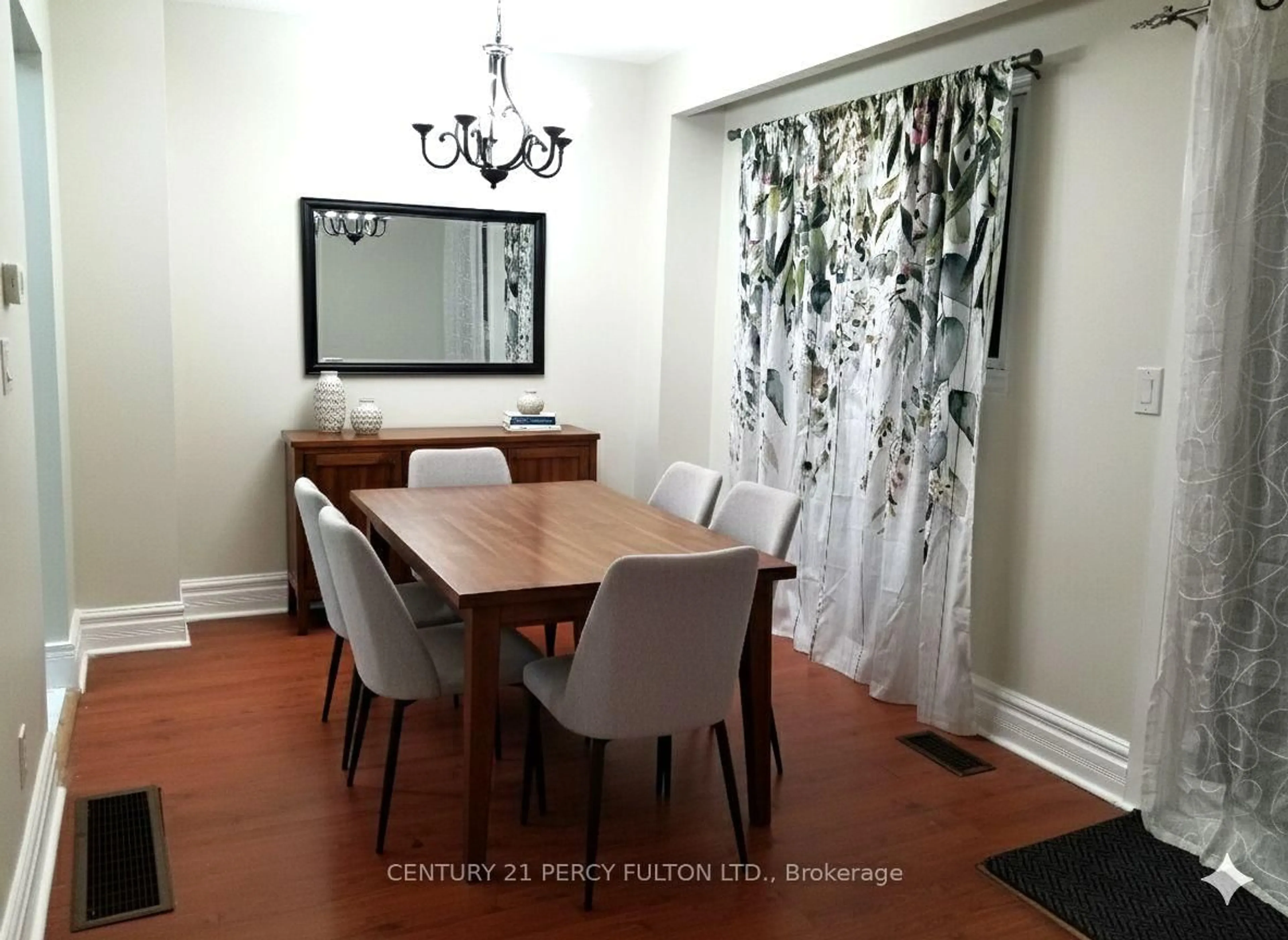 Dining room, unknown for 923 Burns St #94, Whitby Ontario L1N 6J5