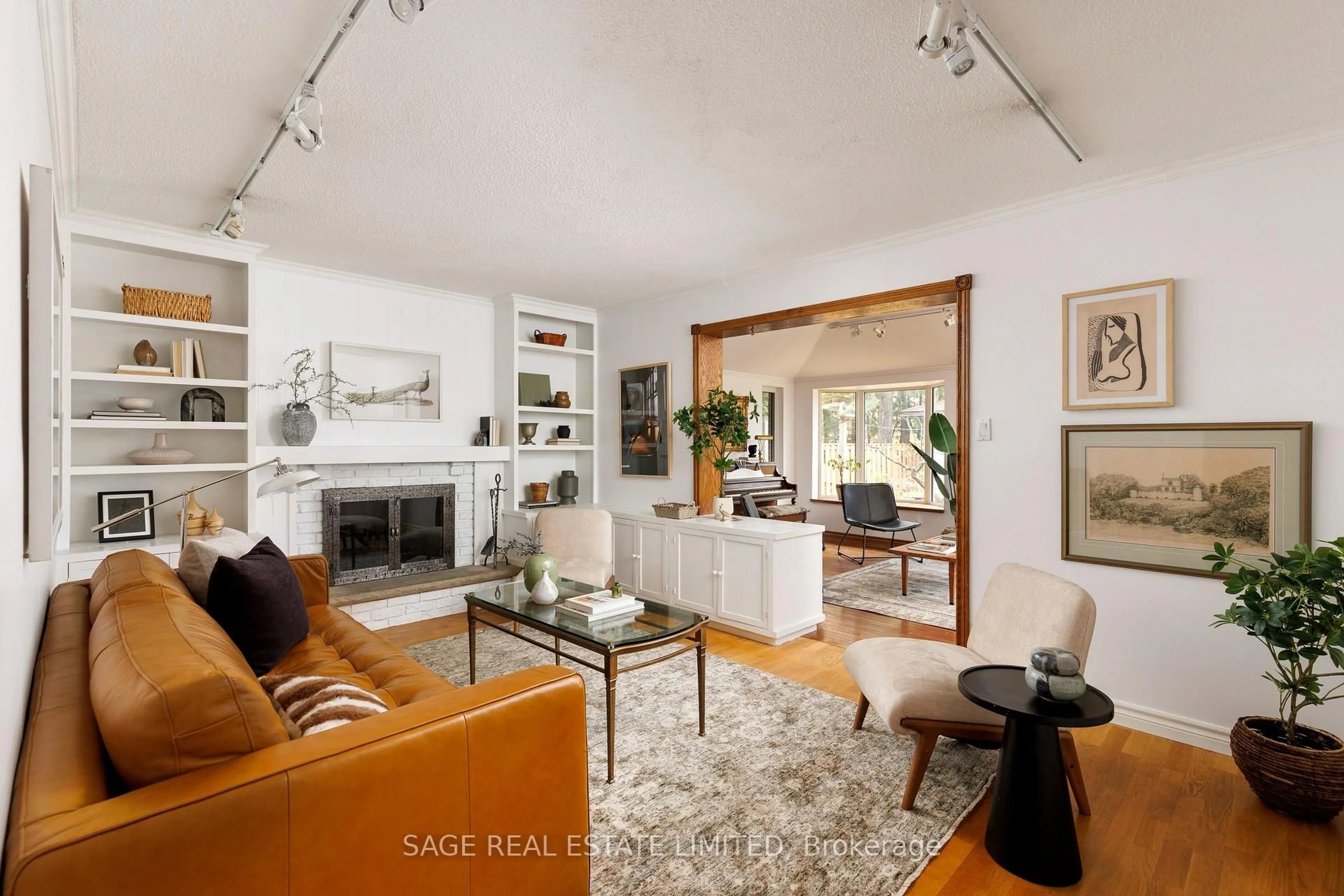 Living room with furniture, unknown for 106 Timberbank Blvd, Toronto Ontario M1W 1Z9