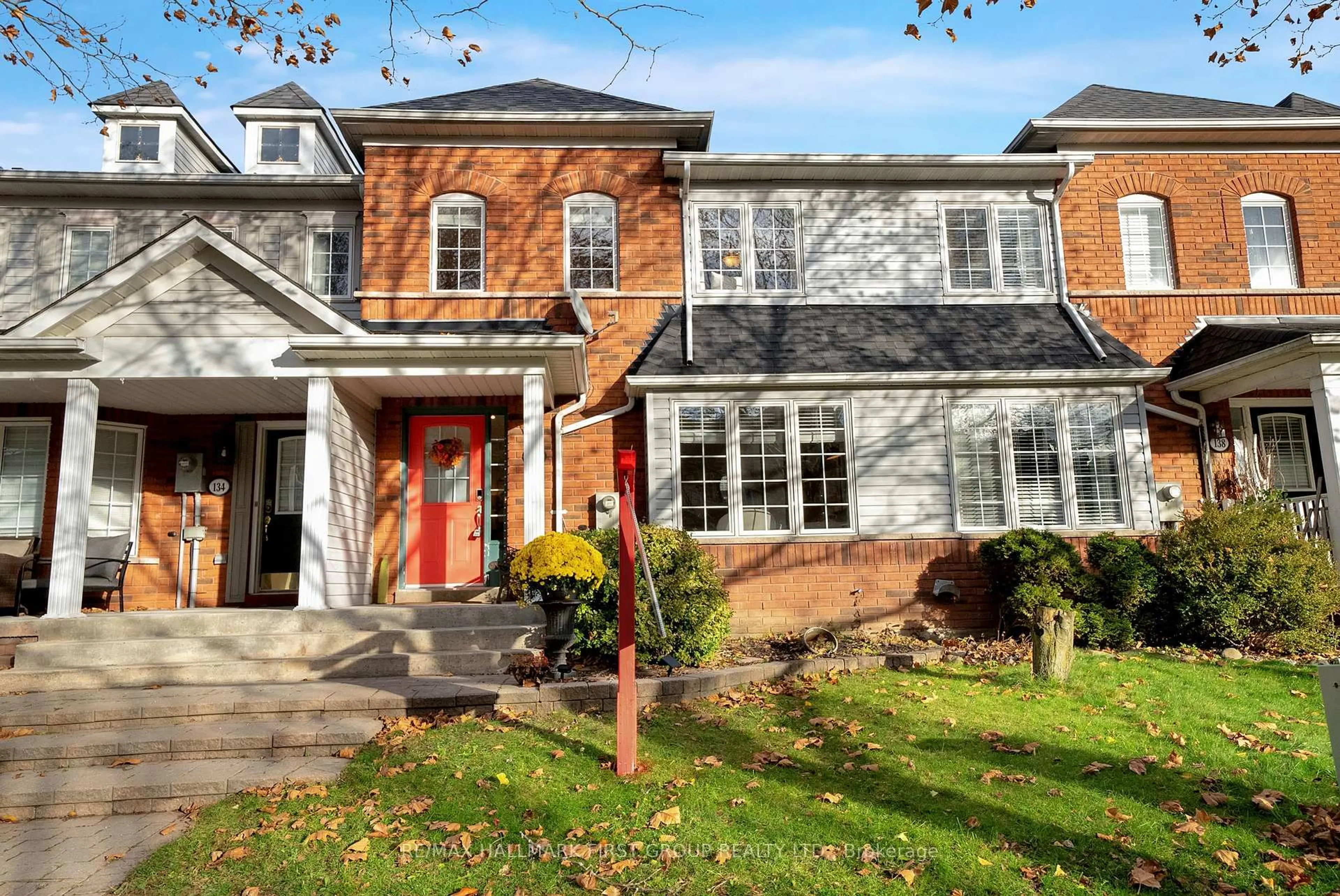 Home with brick exterior material, street for 136 Warwick Ave, Ajax Ontario L1Z 1L3