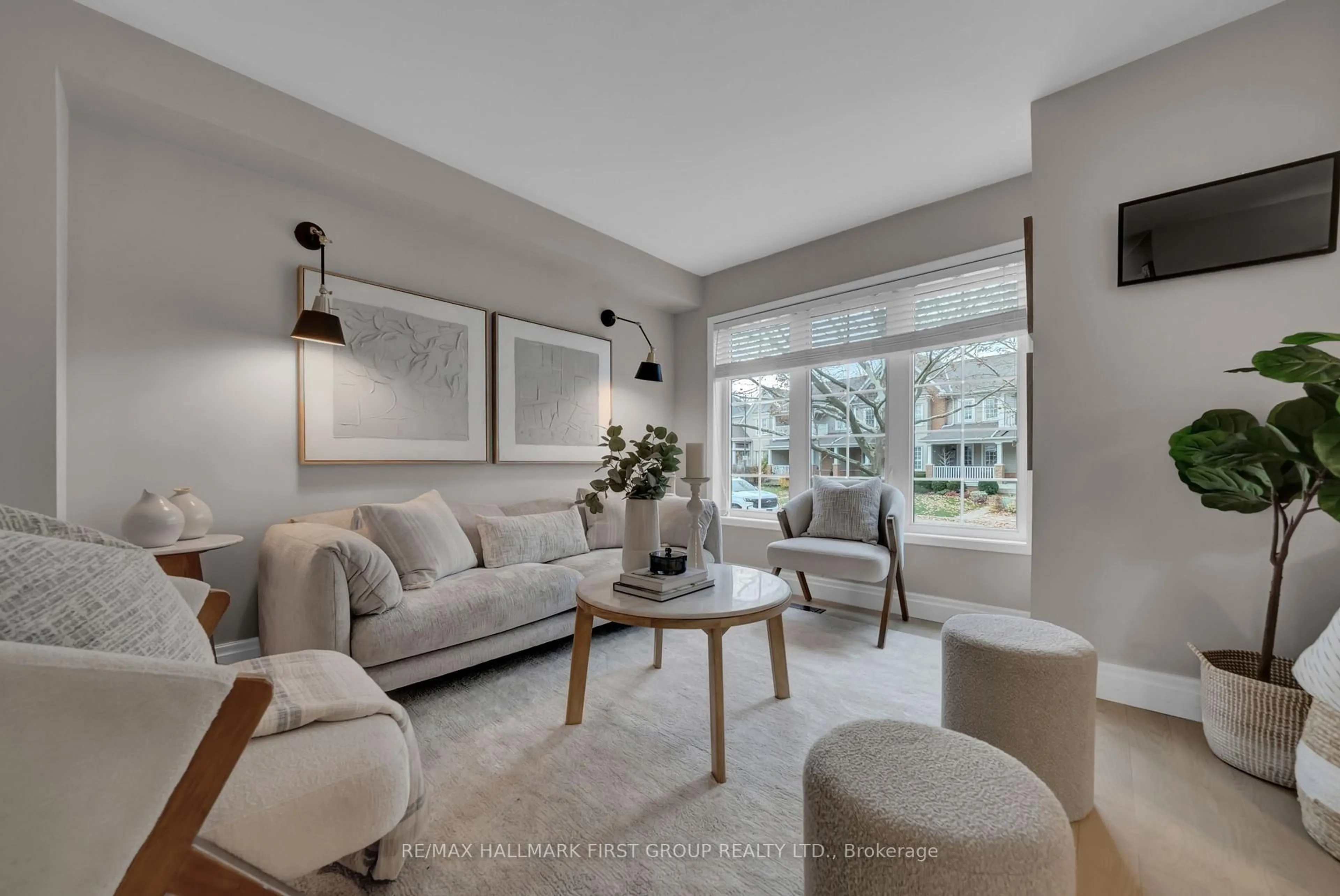 Living room with furniture, unknown for 136 Warwick Ave, Ajax Ontario L1Z 1L3