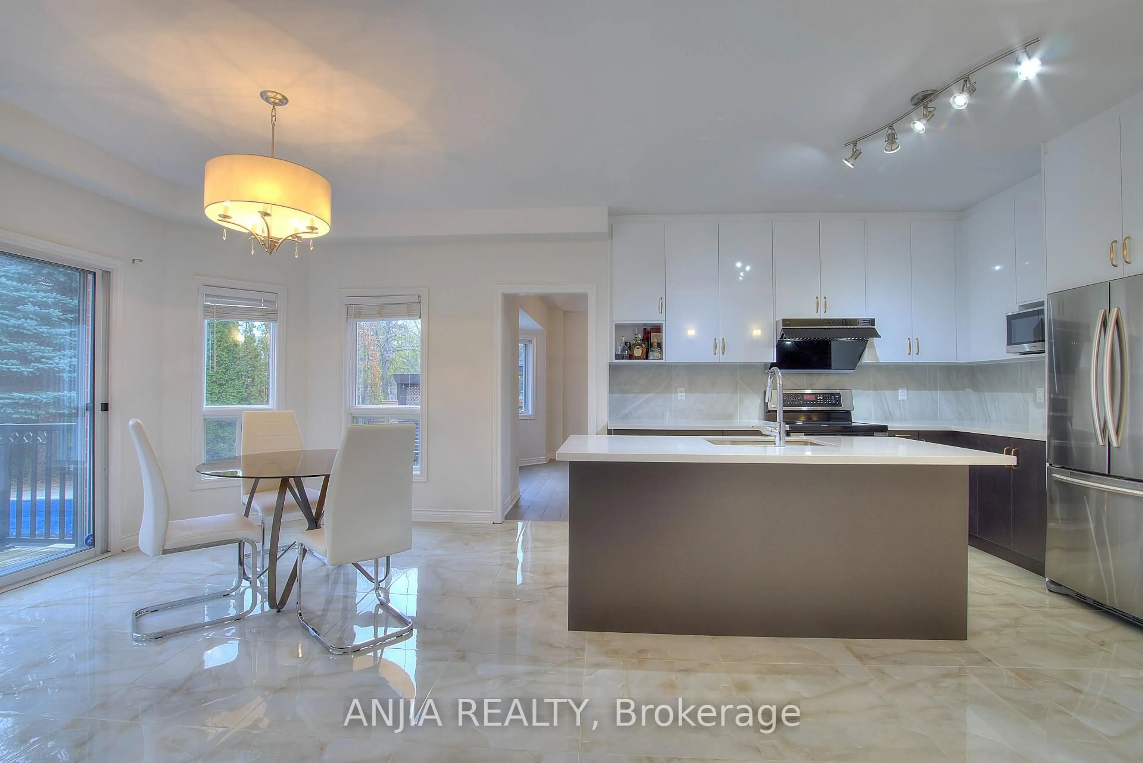 Open concept kitchen, ceramic/tile floor for 155 Sandcherry Crt, Pickering Ontario L1V 6S8