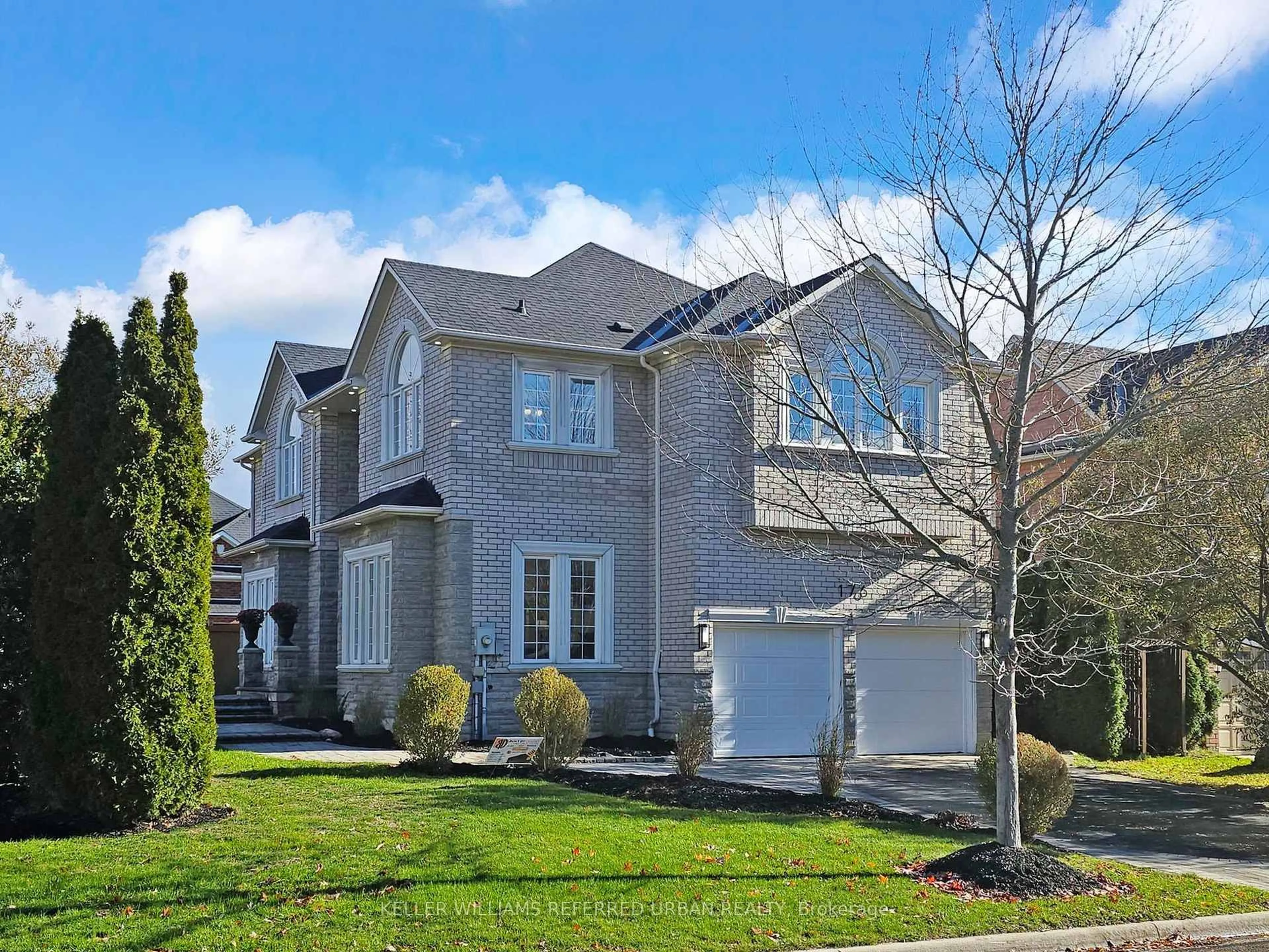 Home with brick exterior material, street for 176 Tormina Blvd, Whitby Ontario L1R 3R5