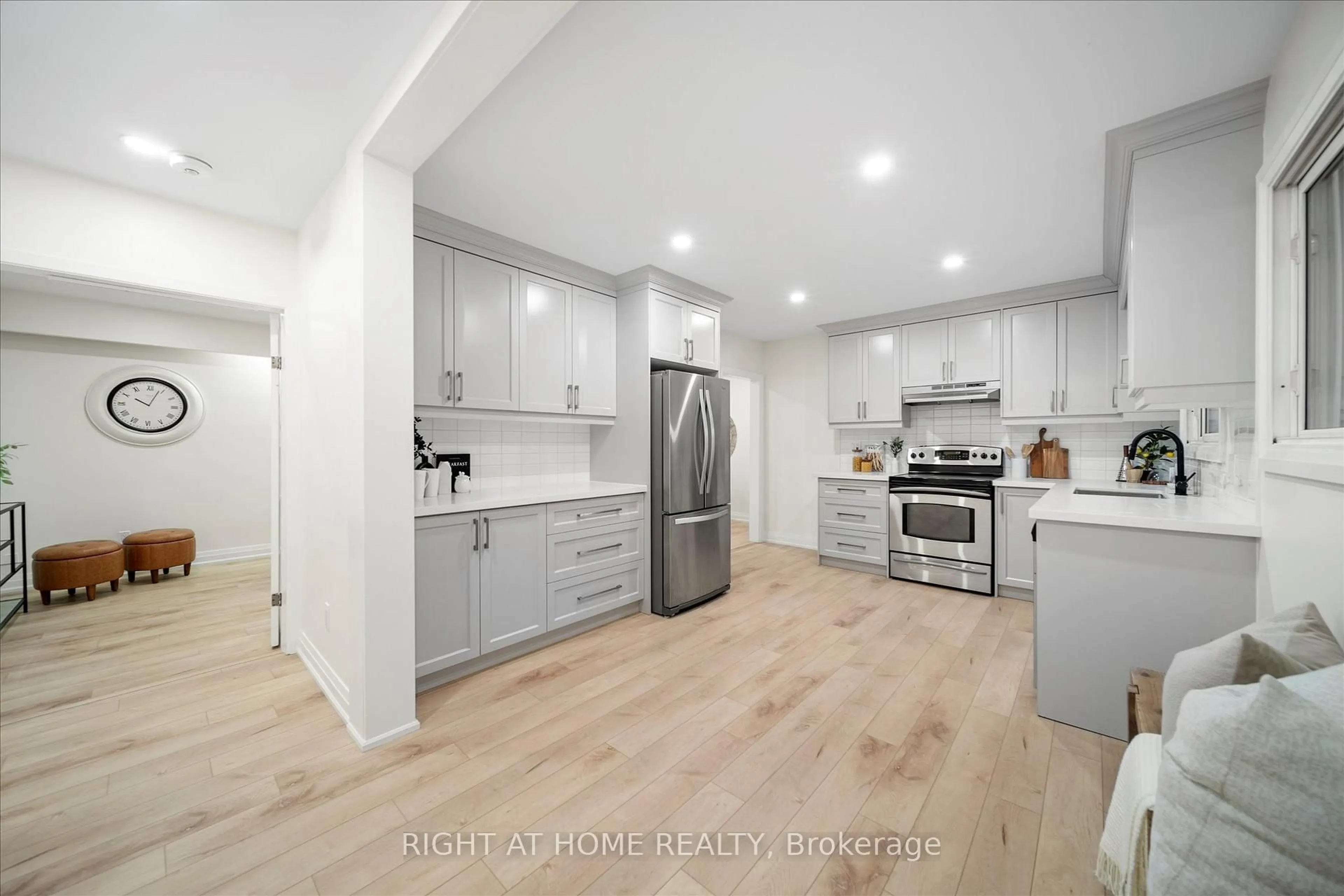 Open concept kitchen, unknown for 625 Central Park Blvd, Oshawa Ontario L1G 6A5