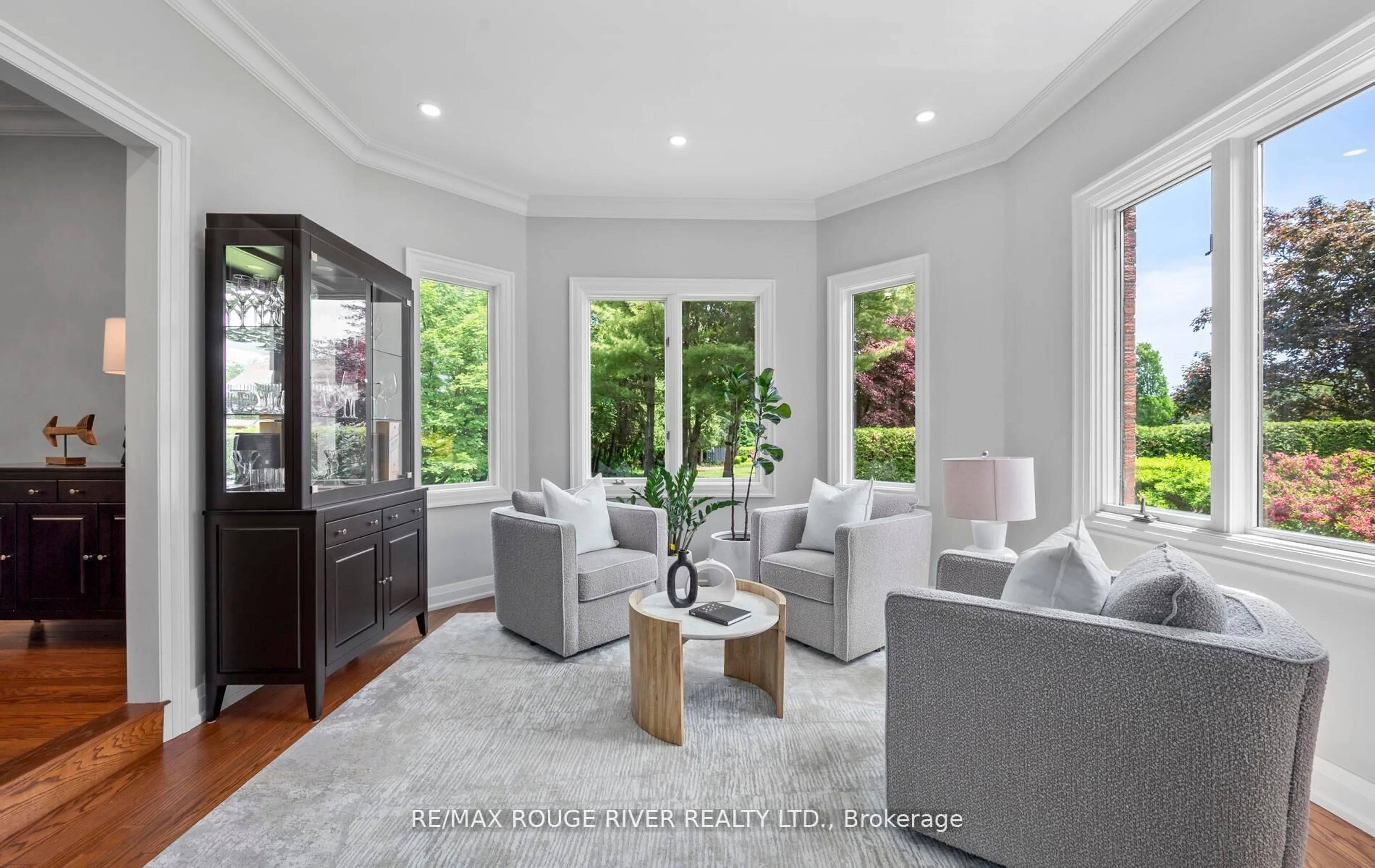 Living room with furniture, unknown for 10 Kresia Lane, Clarington Ontario L1E 2G8