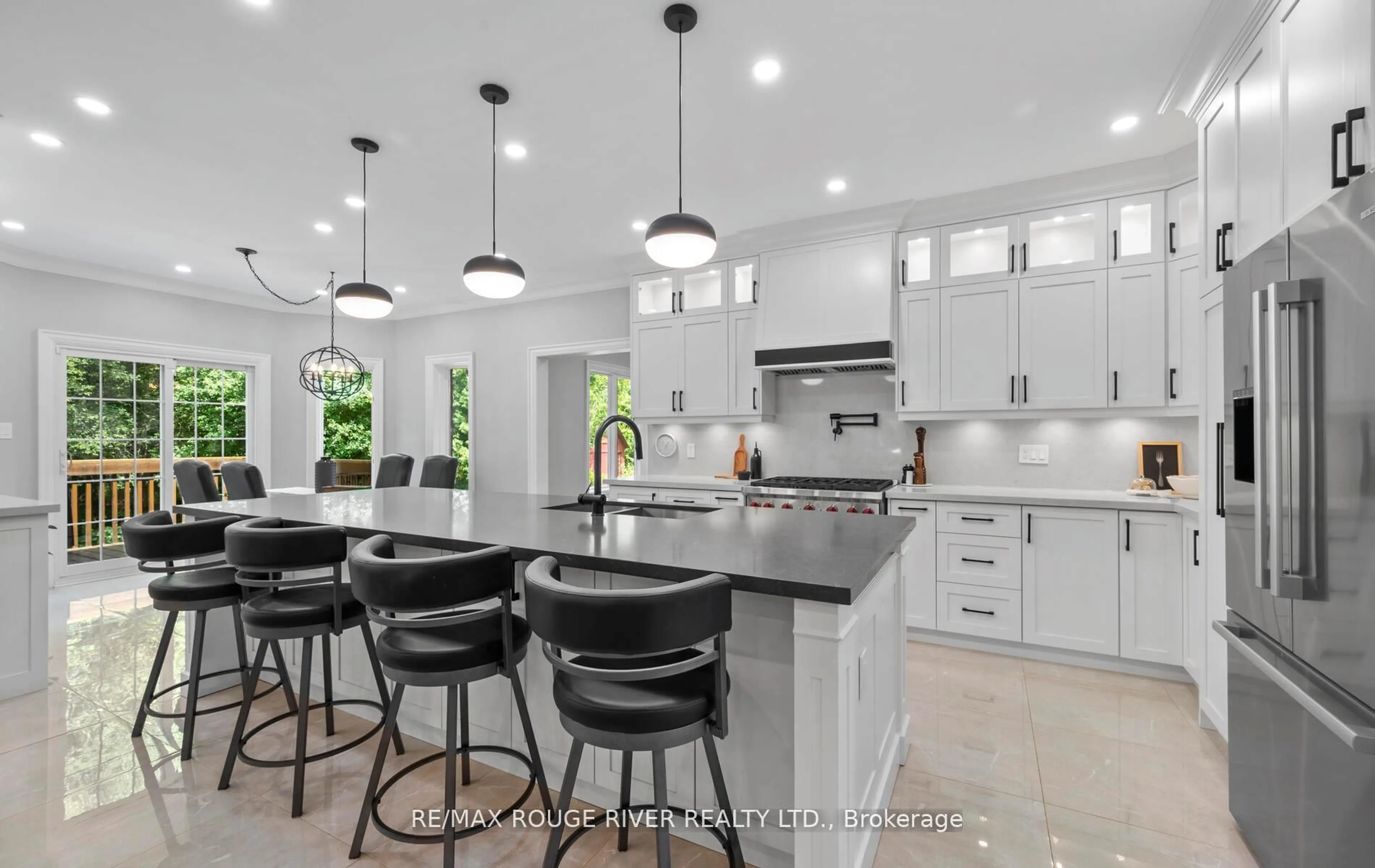 Open concept kitchen, ceramic/tile floor for 10 Kresia Lane, Clarington Ontario L1E 2G8