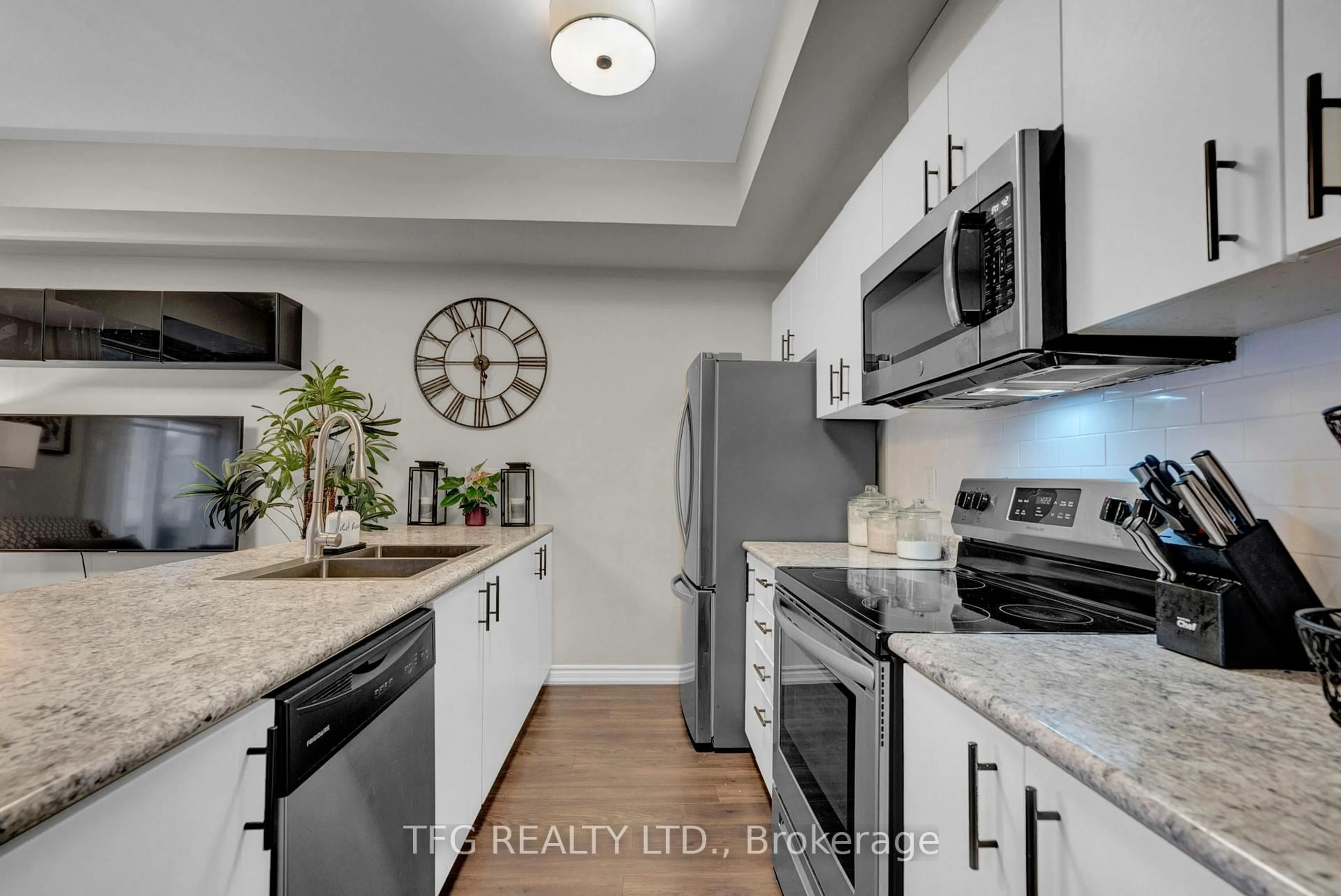 Unknown for 1730 Grenwich Glen #249, Pickering Ontario L1X 0E4