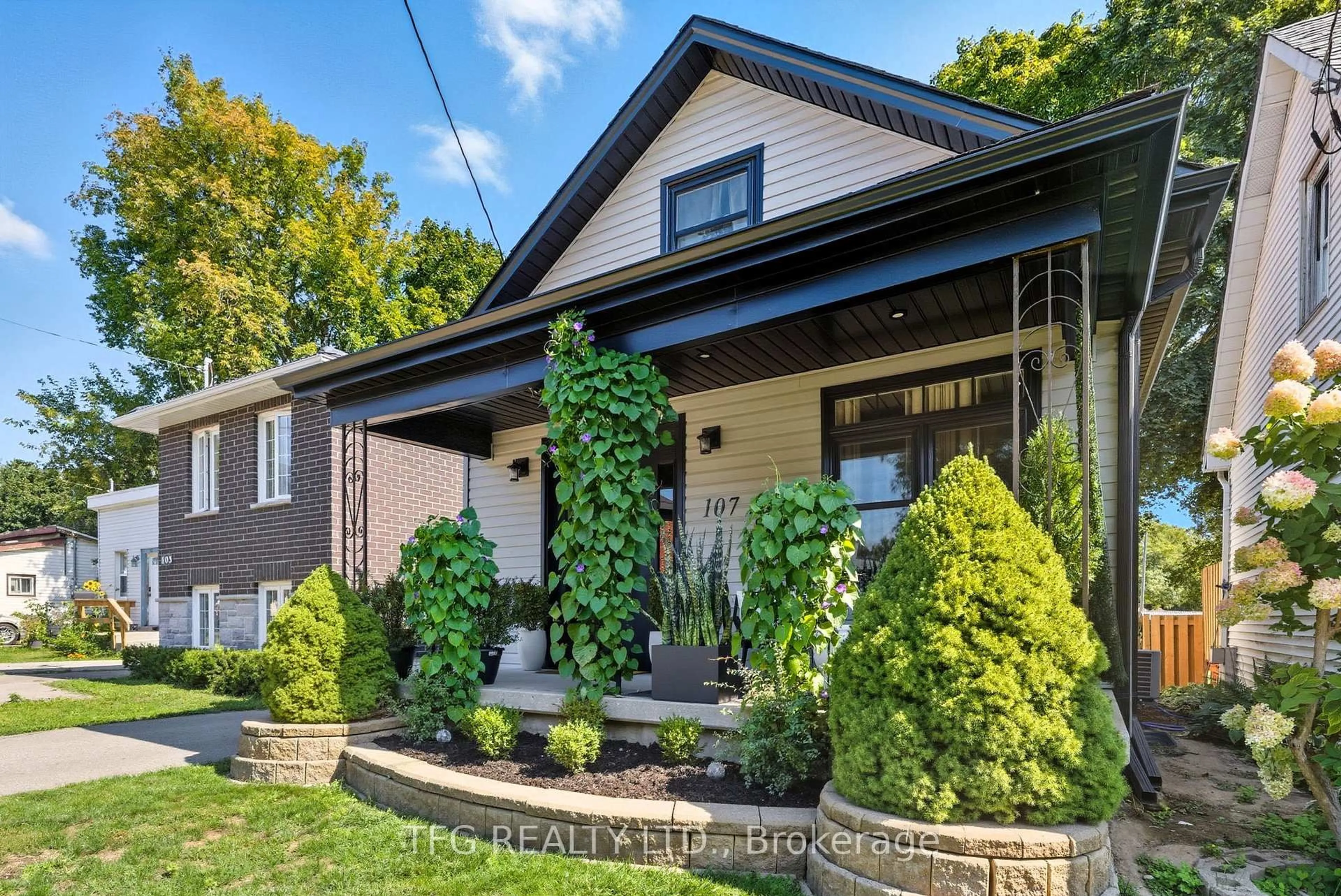 Home with brick exterior material, street for 107 Cromwell Ave, Oshawa Ontario L1J 4T5