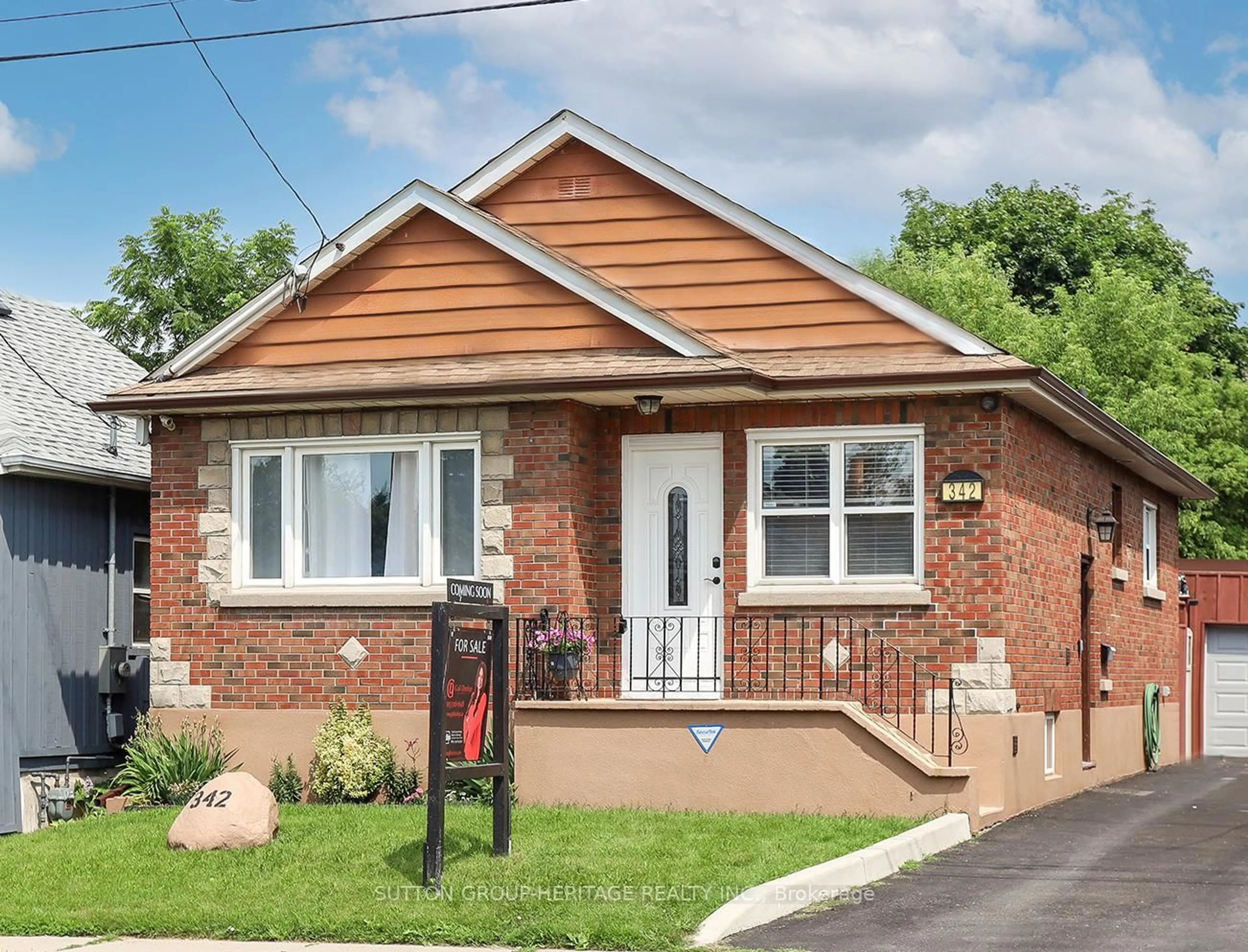 Home with brick exterior material, street for 342 Olive Ave, Oshawa Ontario L1H 2P7
