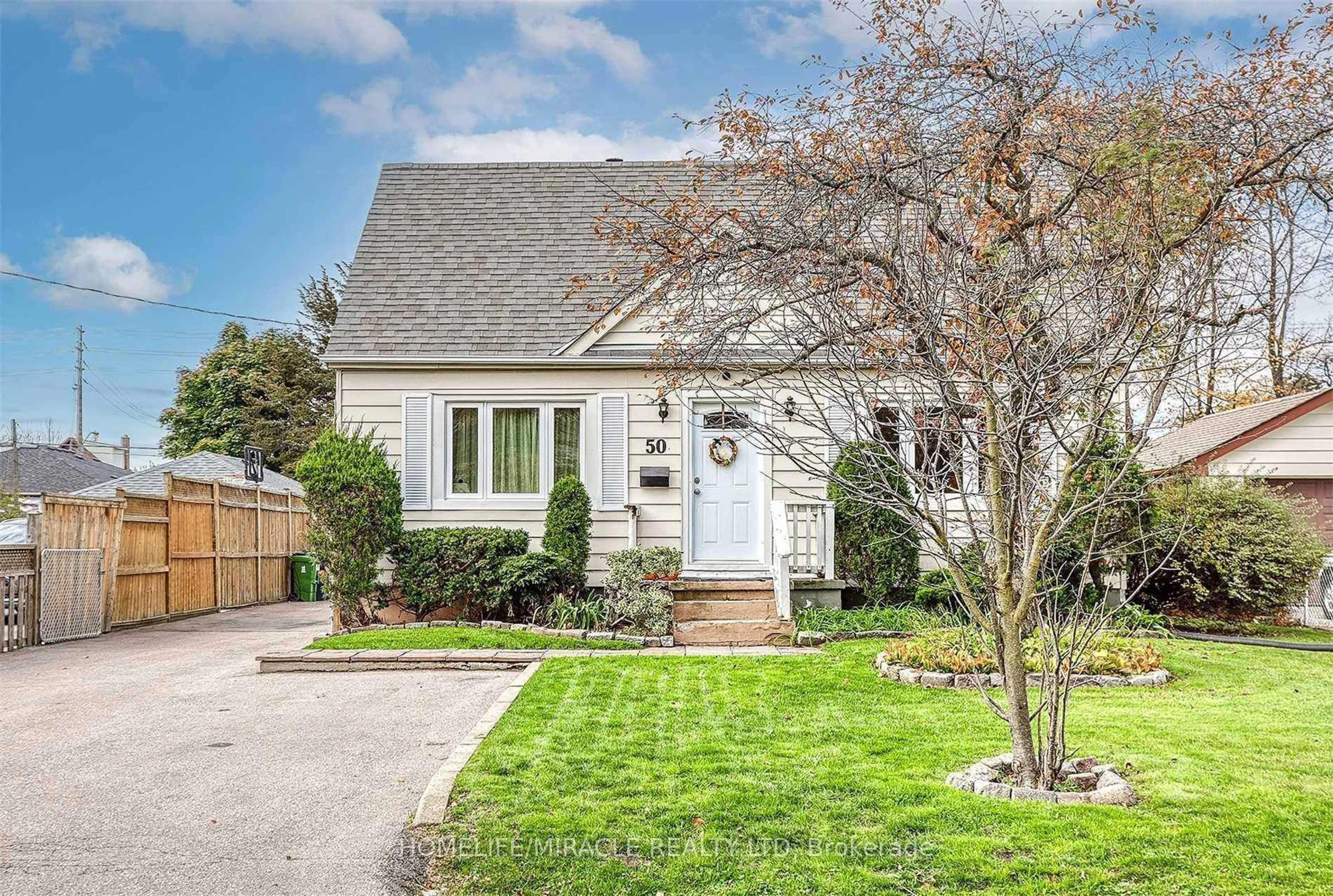 Home with vinyl exterior material, street for 50 Amiens Rd, Toronto Ontario M1E 3S8