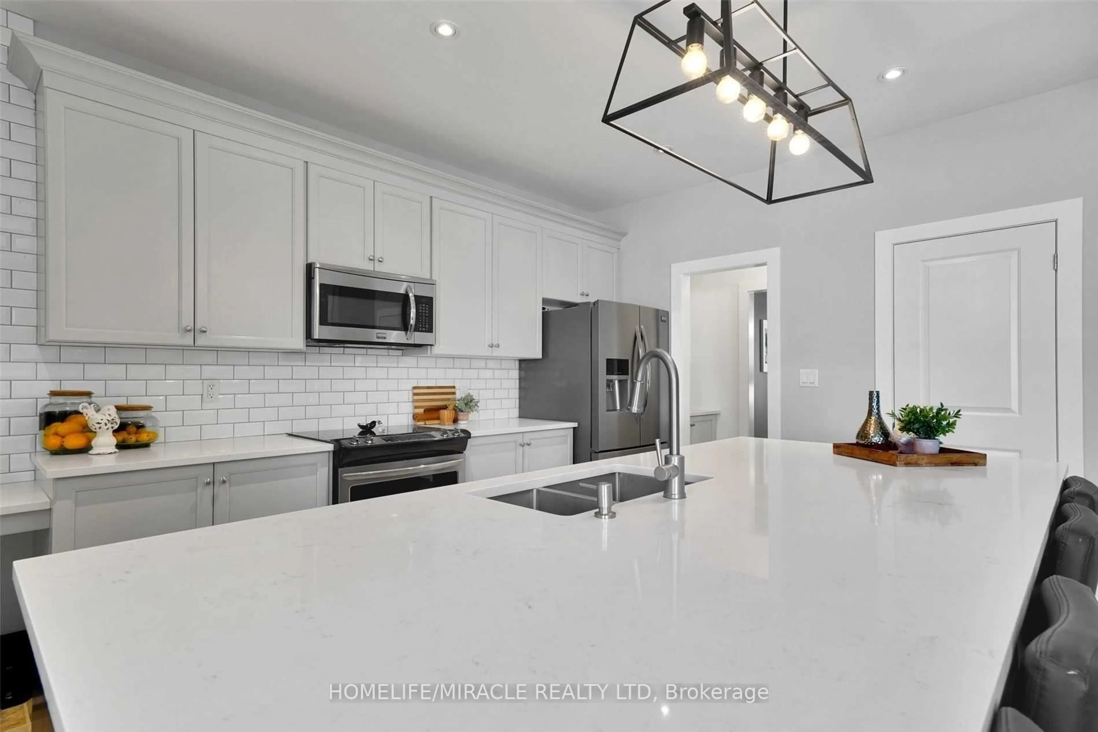 Open concept kitchen, ceramic/tile floor for 50 Murray Tabb St, Clarington Ontario L1C 3K7