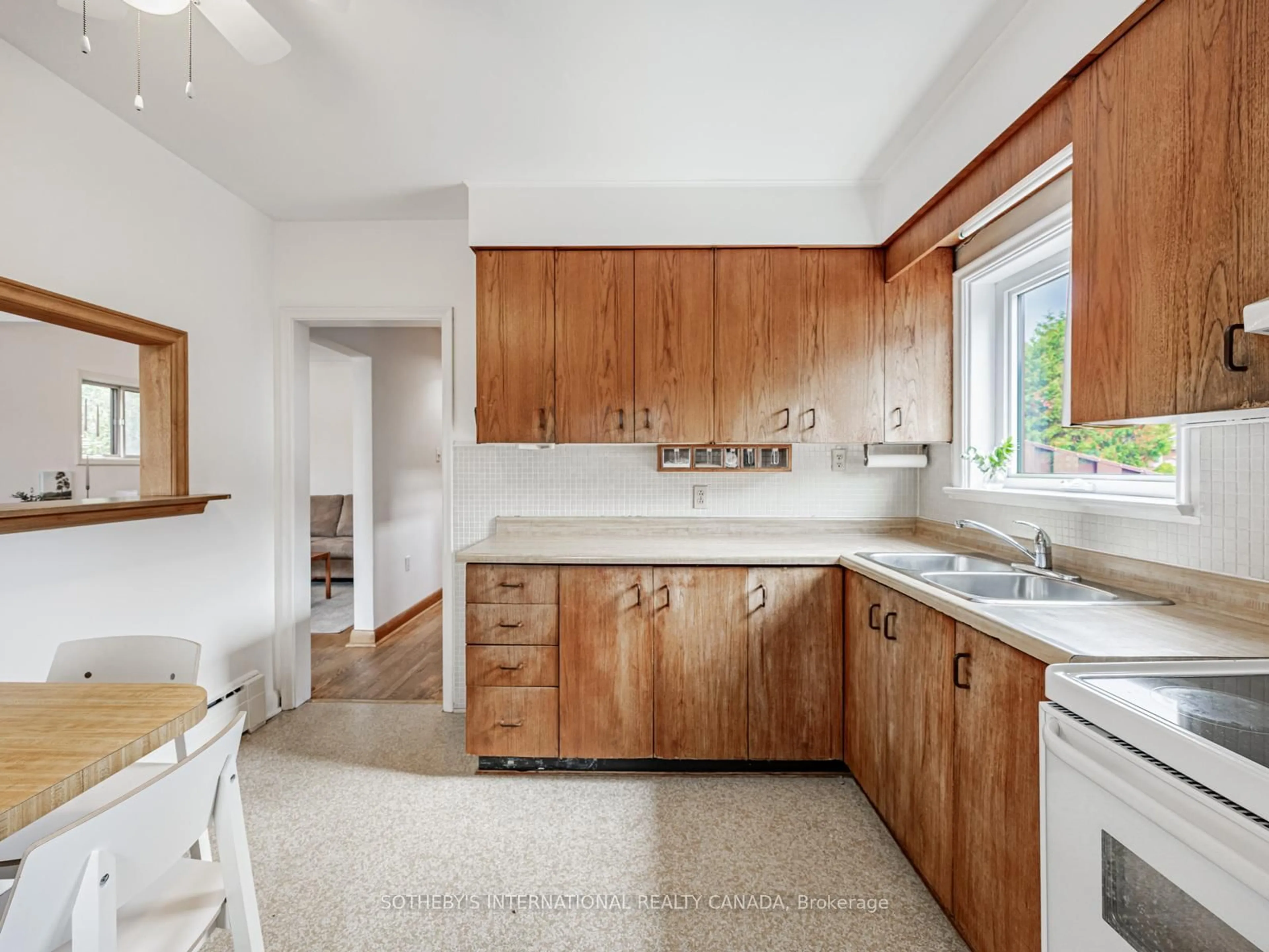 Standard kitchen, unknown for 21 Tripp Cres, Toronto Ontario M1P 1B4