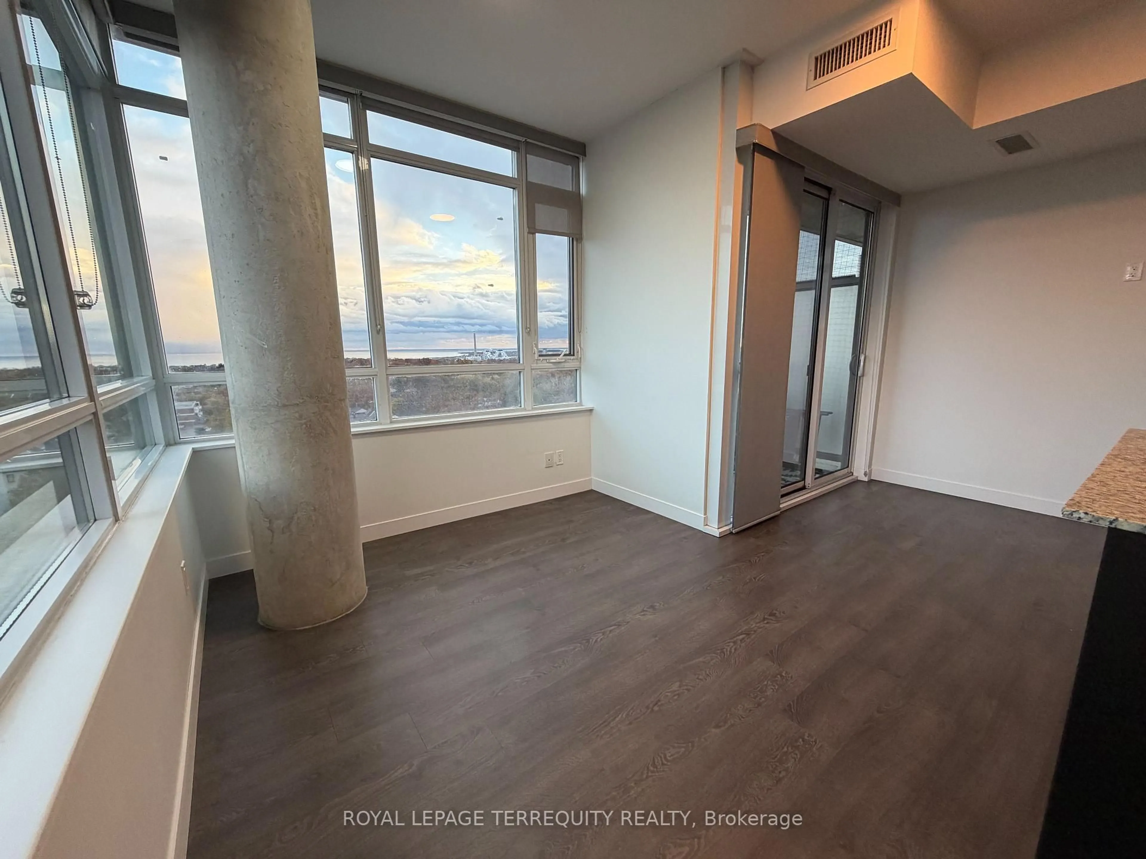 A pic of a room for 2055 Danforth Ave #910, Toronto Ontario M4C 1J8