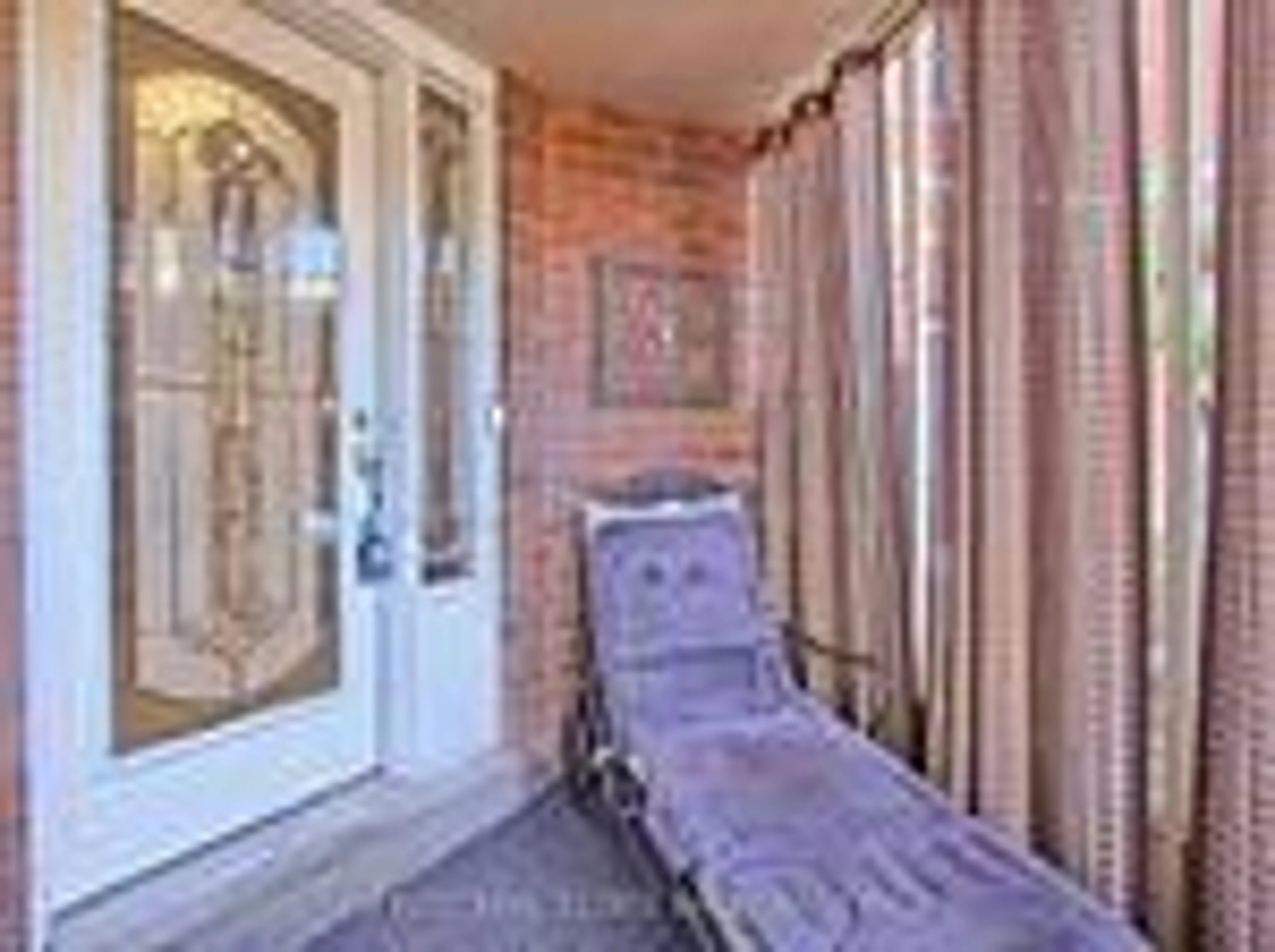 Indoor entryway for 70 Sable Cres, Whitby Ontario L1R 1Y6