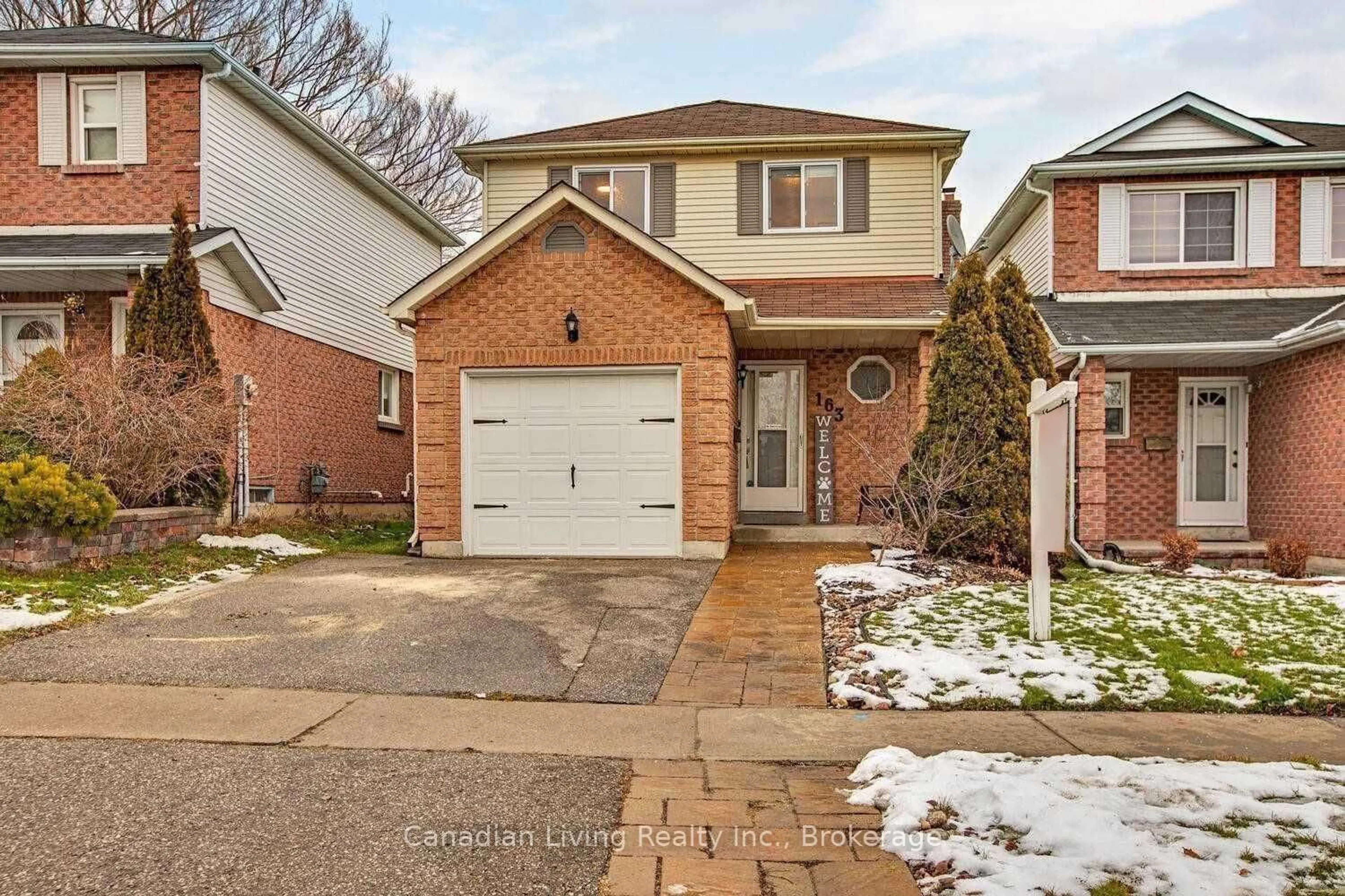 Home with brick exterior material, street for 163 Lichen Cres, Oshawa Ontario L1J 7Y3