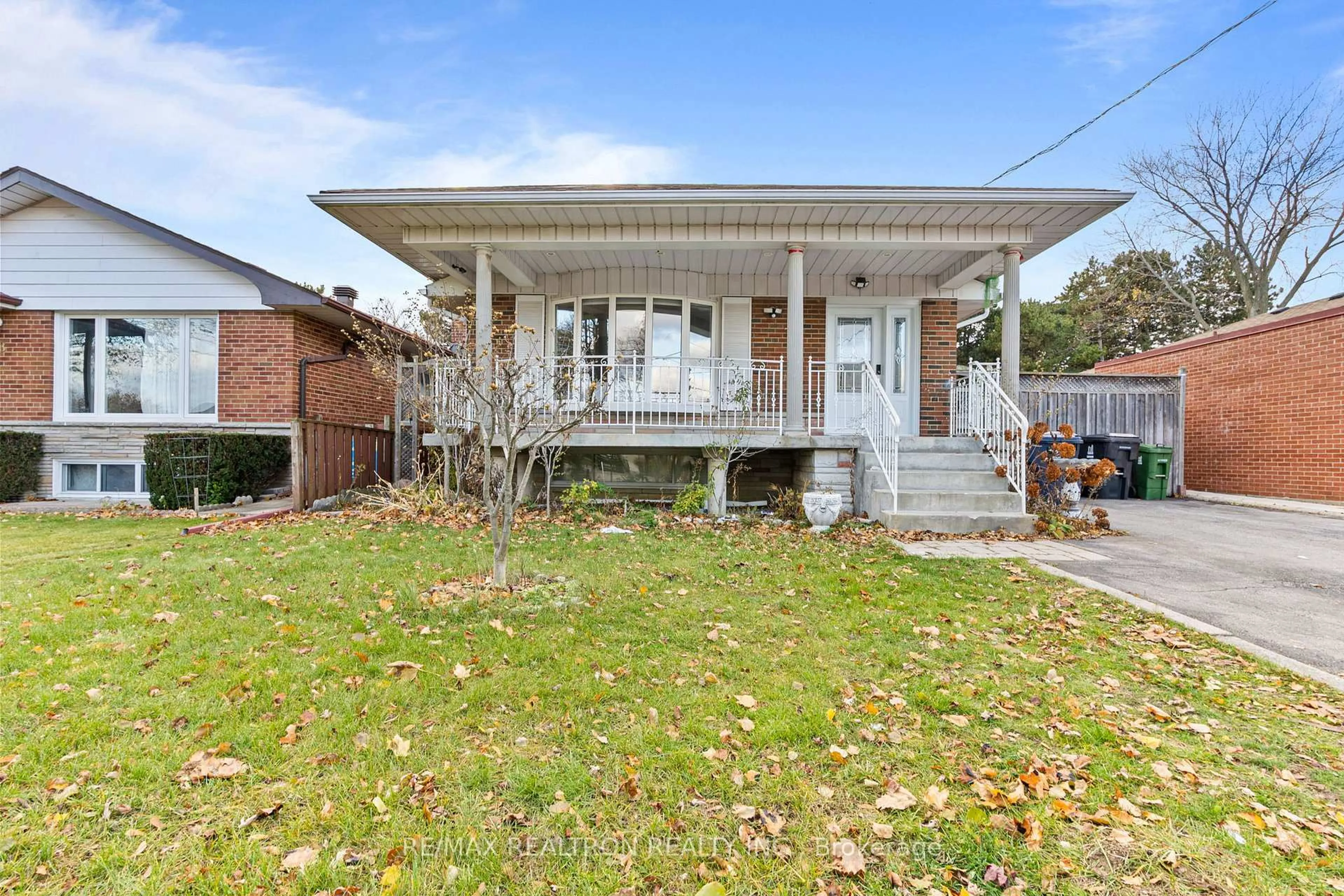 Home with brick exterior material, street for 70 Moraine Hill Dr, Toronto Ontario M1T 2A2