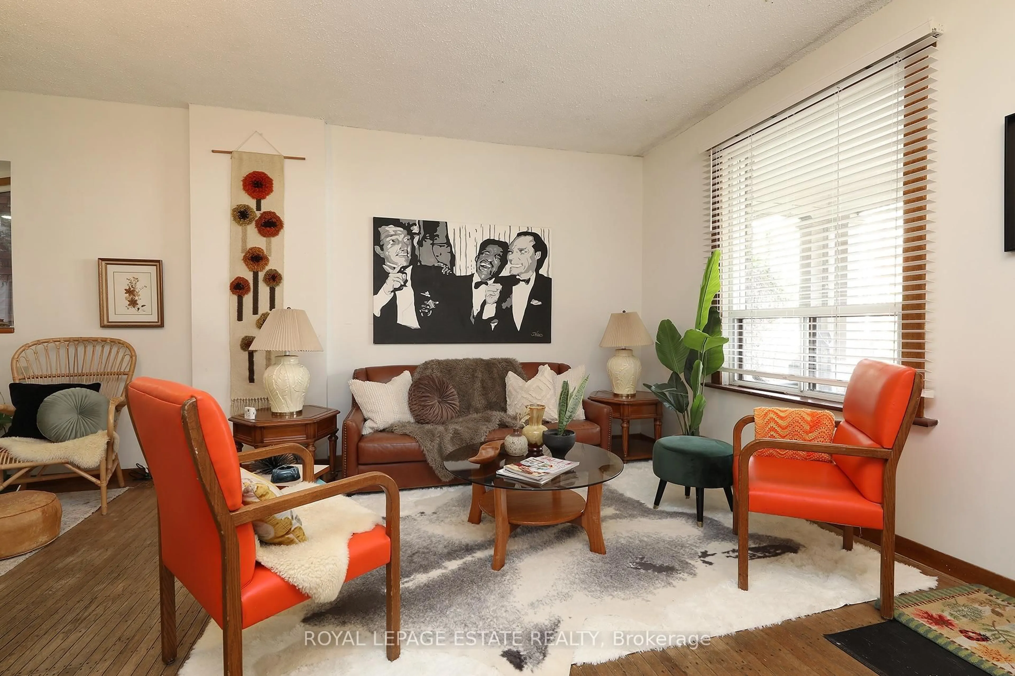 Living room with furniture, unknown for 22 Galt Ave, Toronto Ontario M4M 2Z1