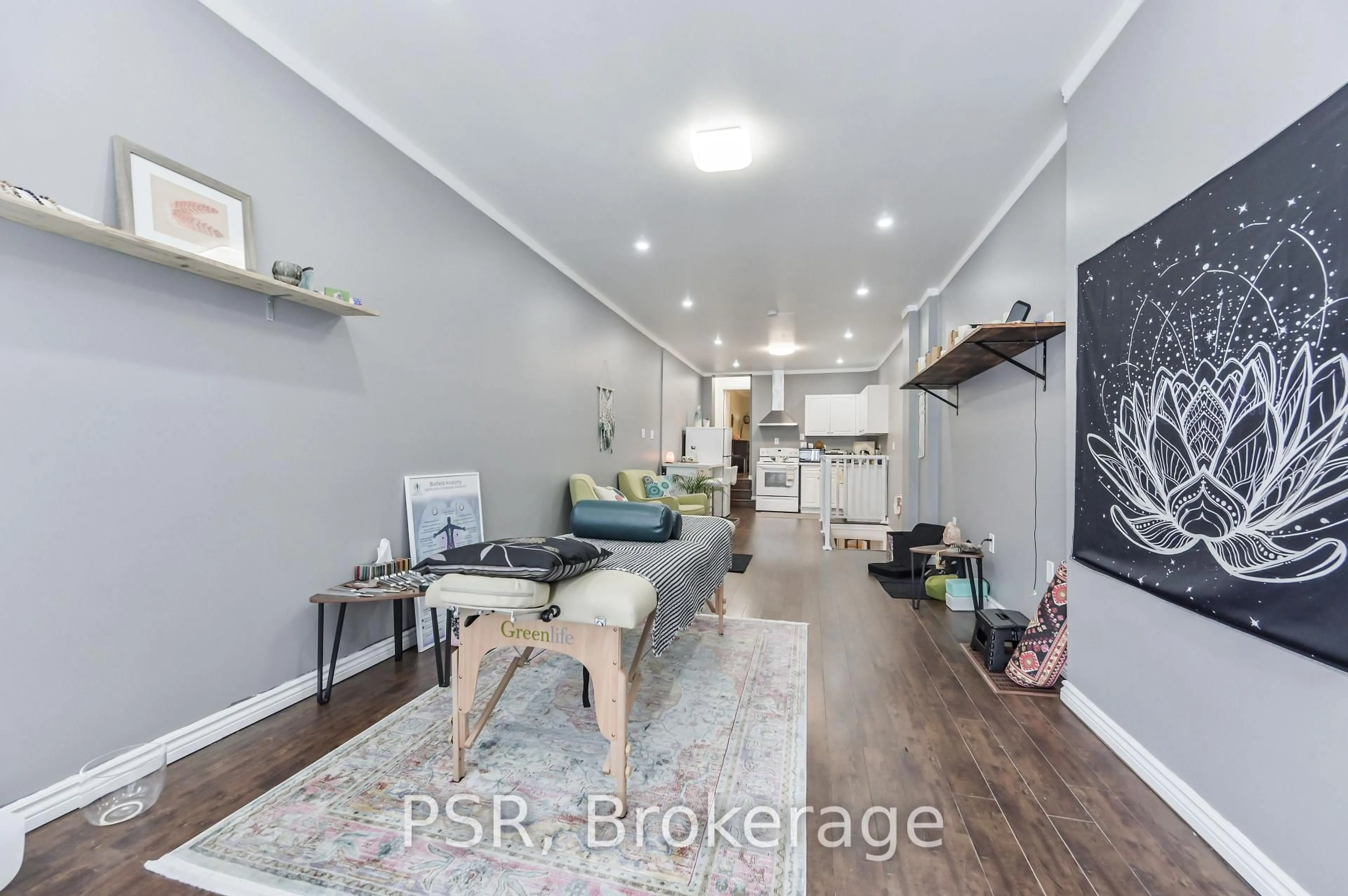 A pic of a room for 640 Pape Ave, Toronto Ontario M4K 3S3