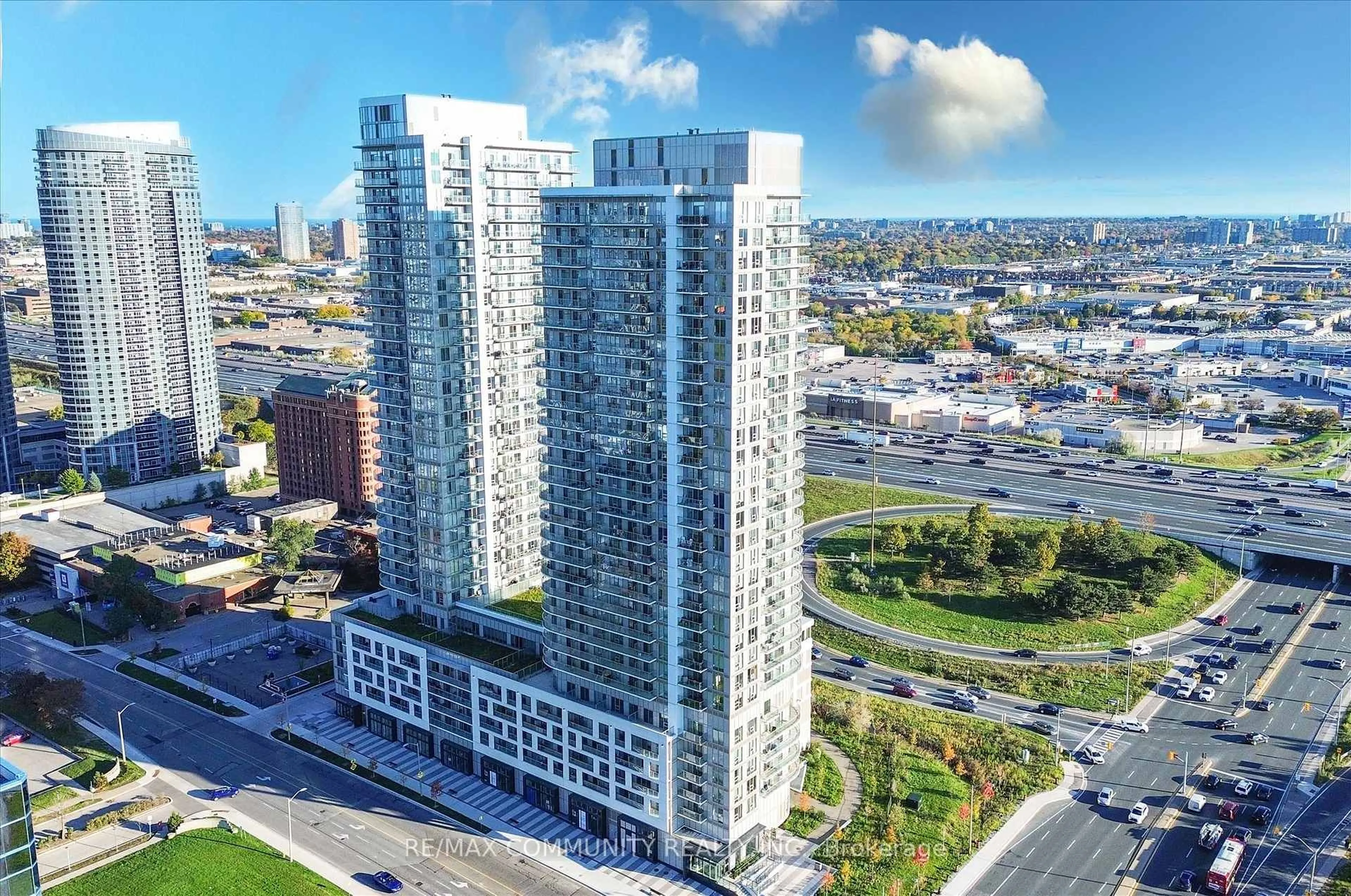 A pic from outside/outdoor area/front of a property/back of a property/a pic from drone, city buildings view from balcony for 2031 Kennedy Rd #1922, Toronto Ontario M1T 0B8