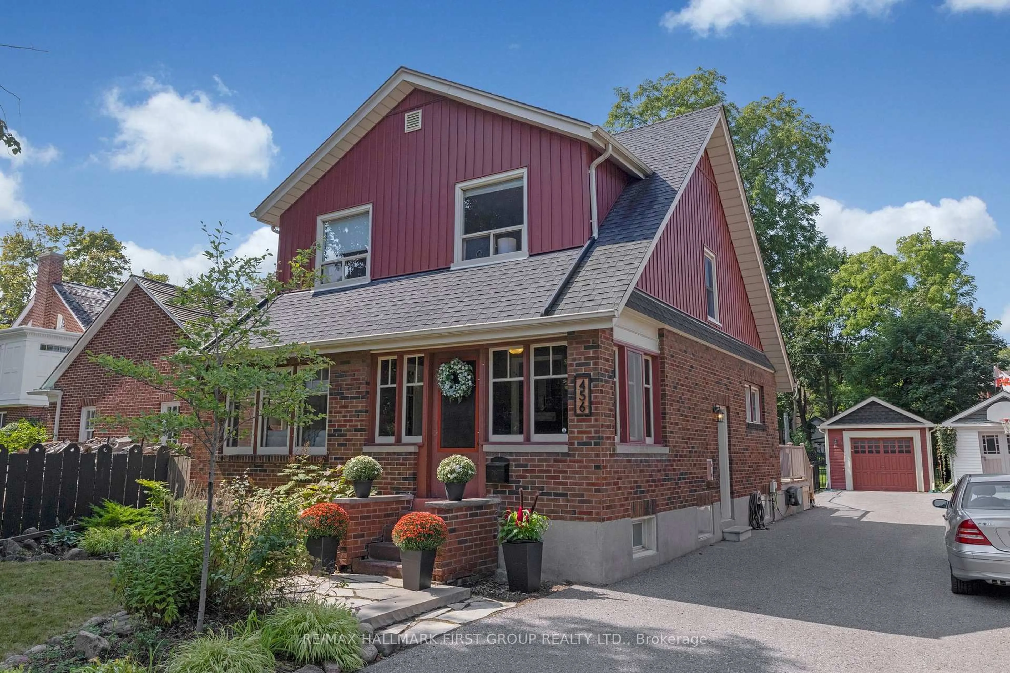 Home with brick exterior material, street for 456 Mary St, Oshawa Ontario L1G 5E3