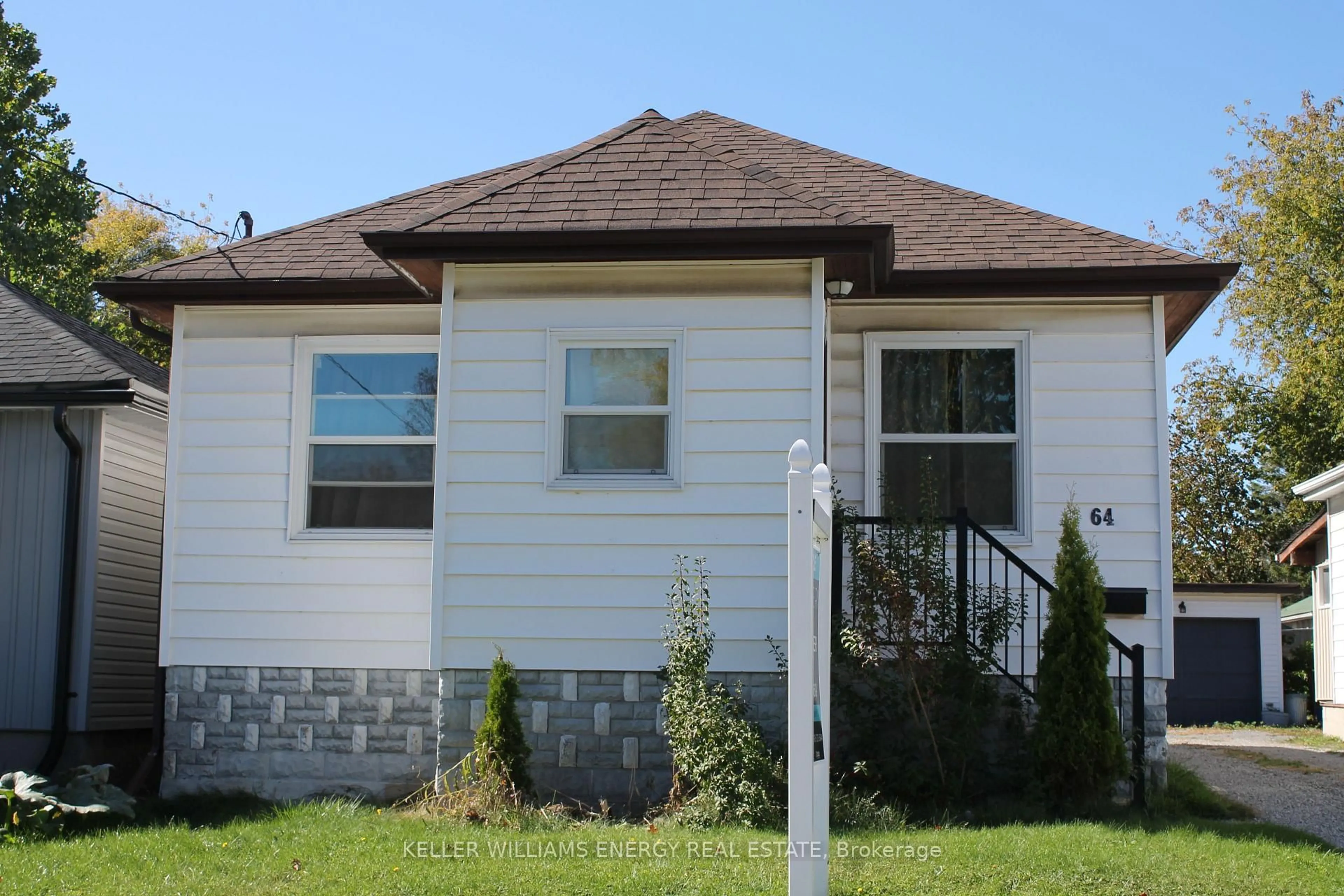 Home with vinyl exterior material, street for 64 Grenfell St, Oshawa Ontario L1J 4W2