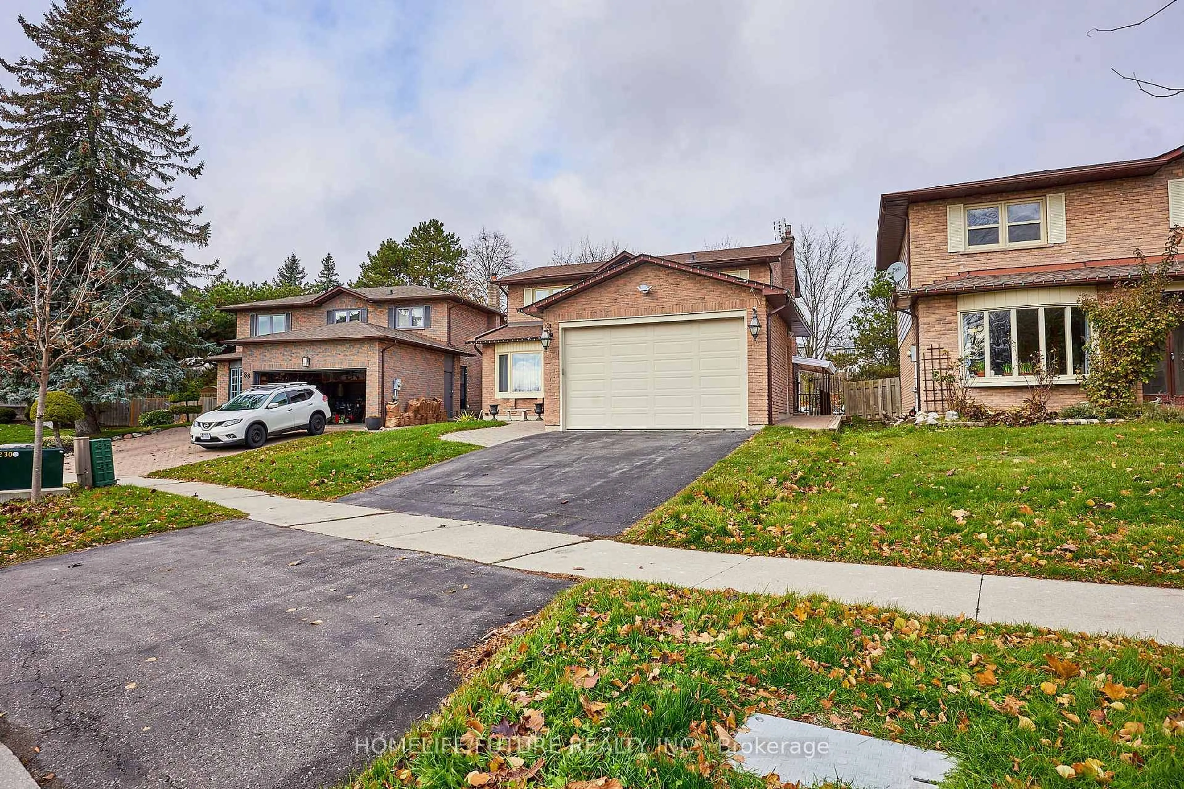 Unknown for 86 Robinson Cres, Whitby Ontario L1N 6W5