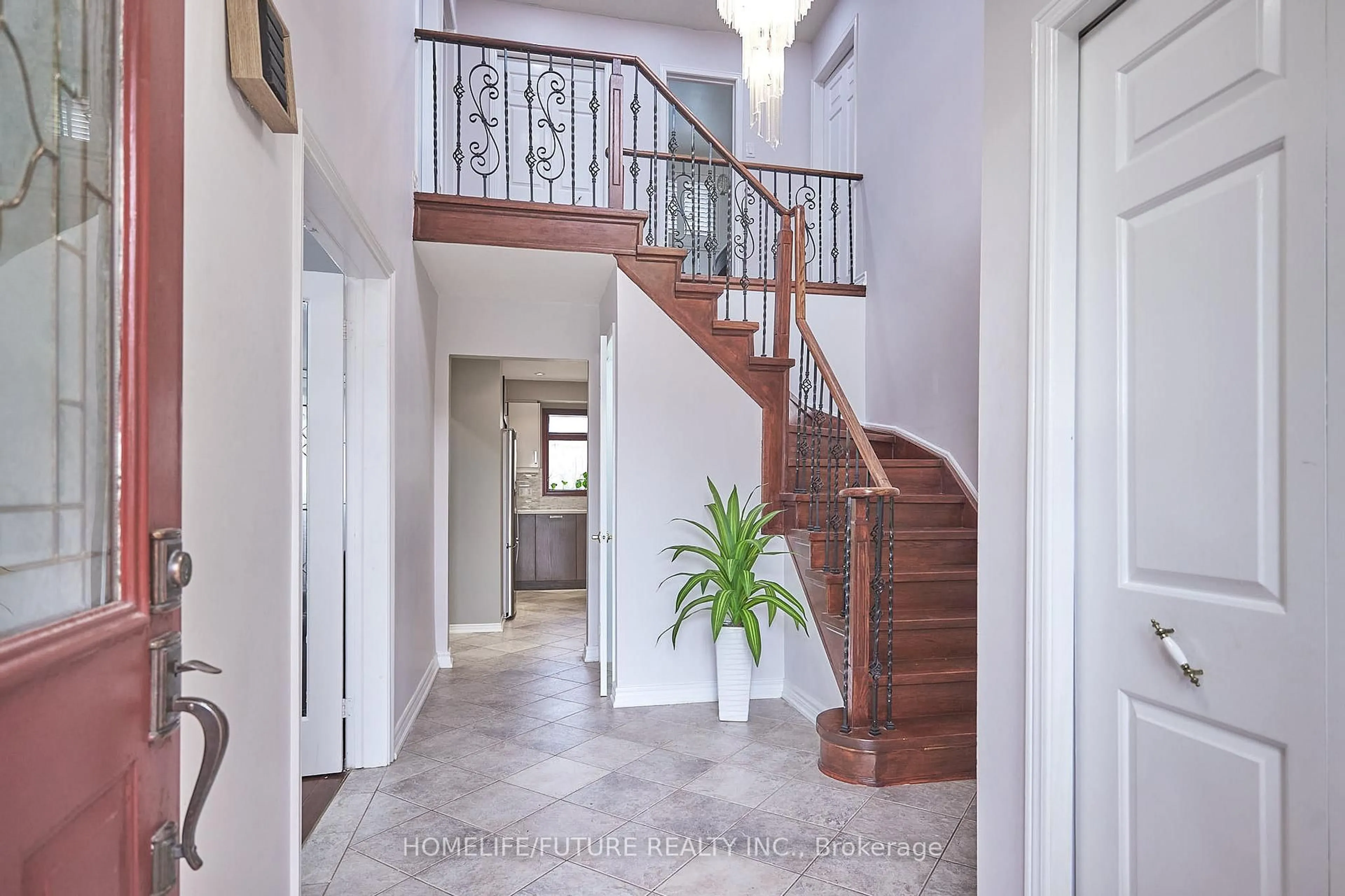 Unknown for 86 Robinson Cres, Whitby Ontario L1N 6W5