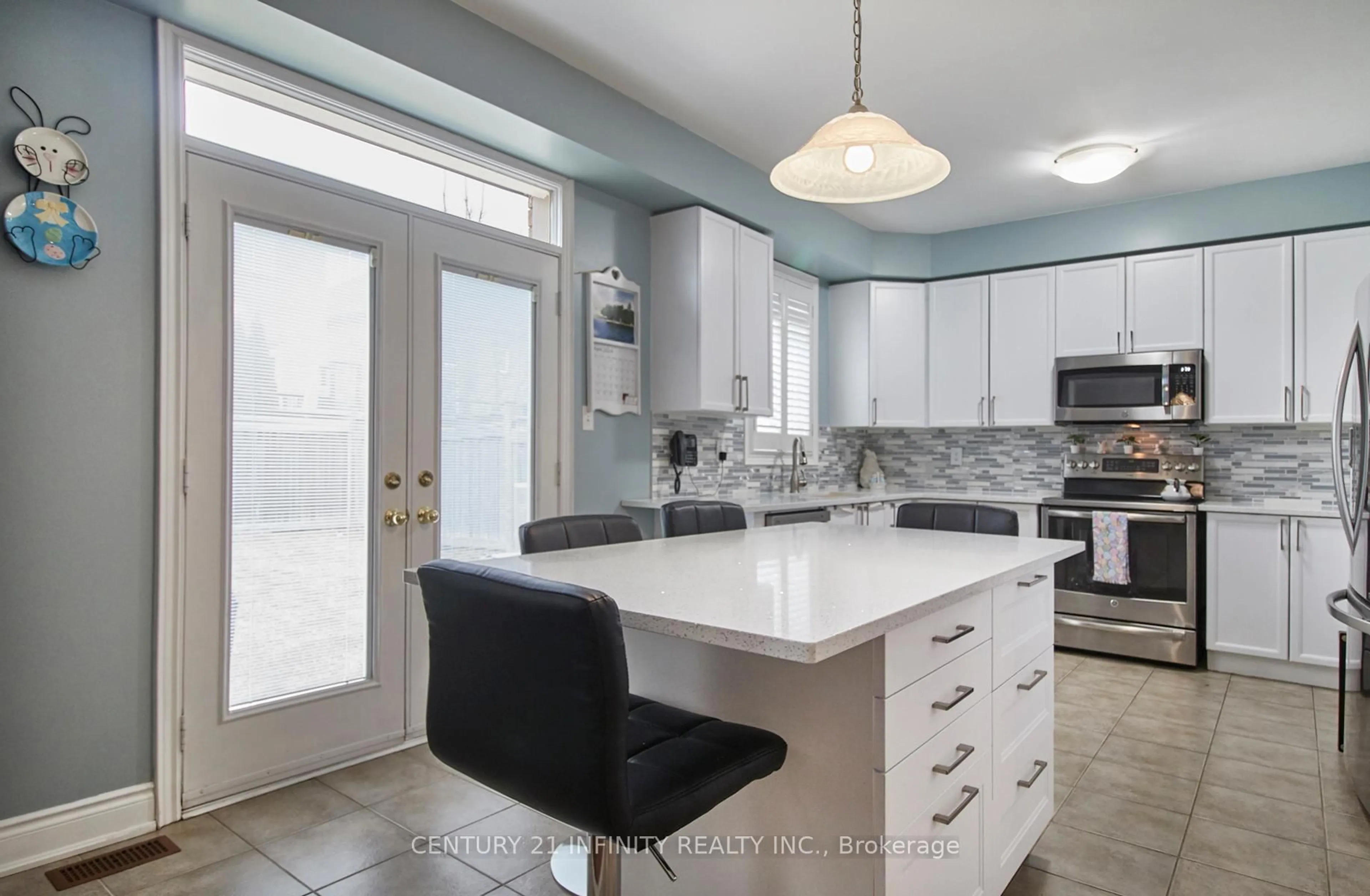 Open concept kitchen, ceramic/tile floor for 1599 Quail Run Dr, Oshawa Ontario L1K 0E1