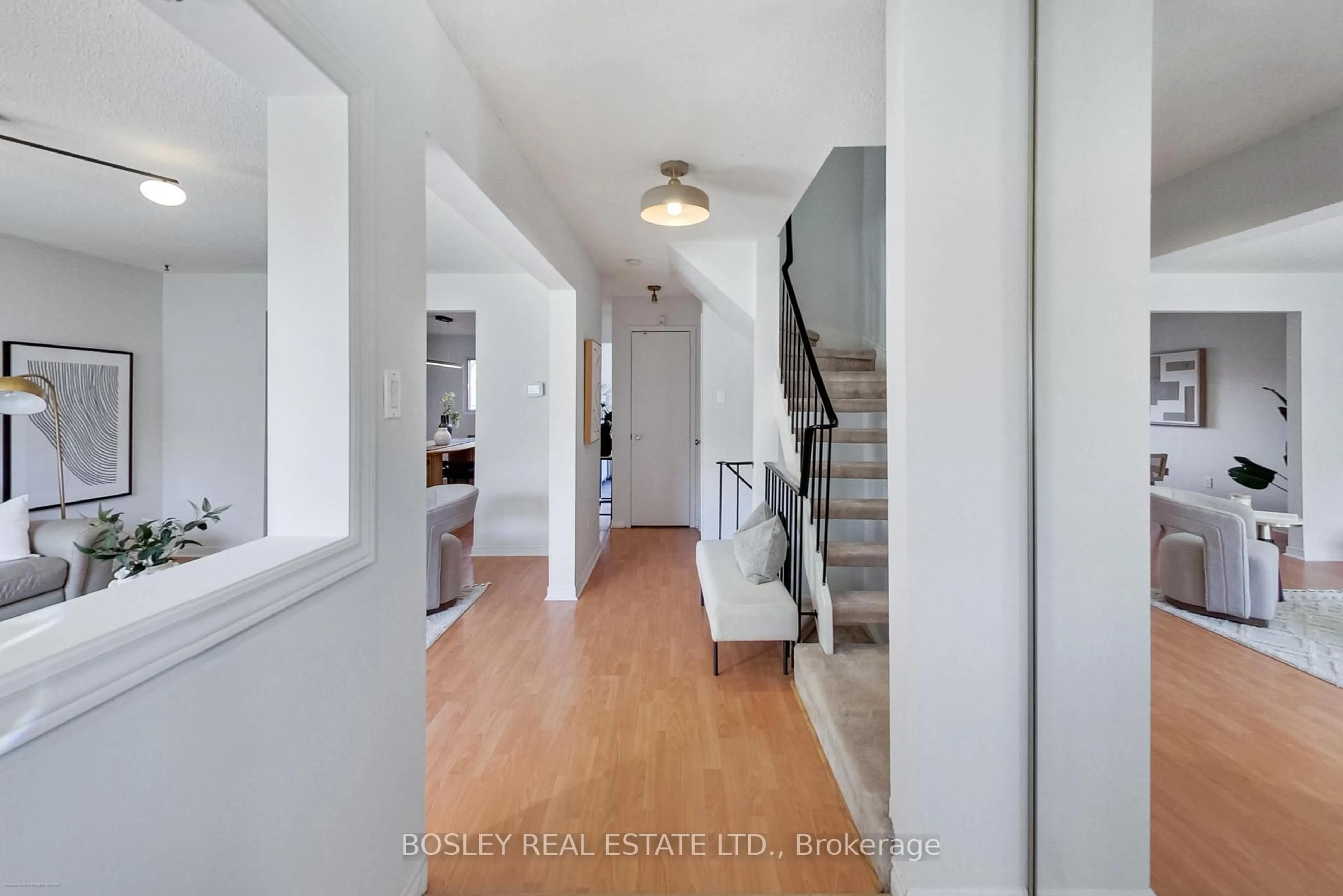 Indoor entryway for 20 Brimwood Blvd #27, Toronto Ontario M1V 1B7