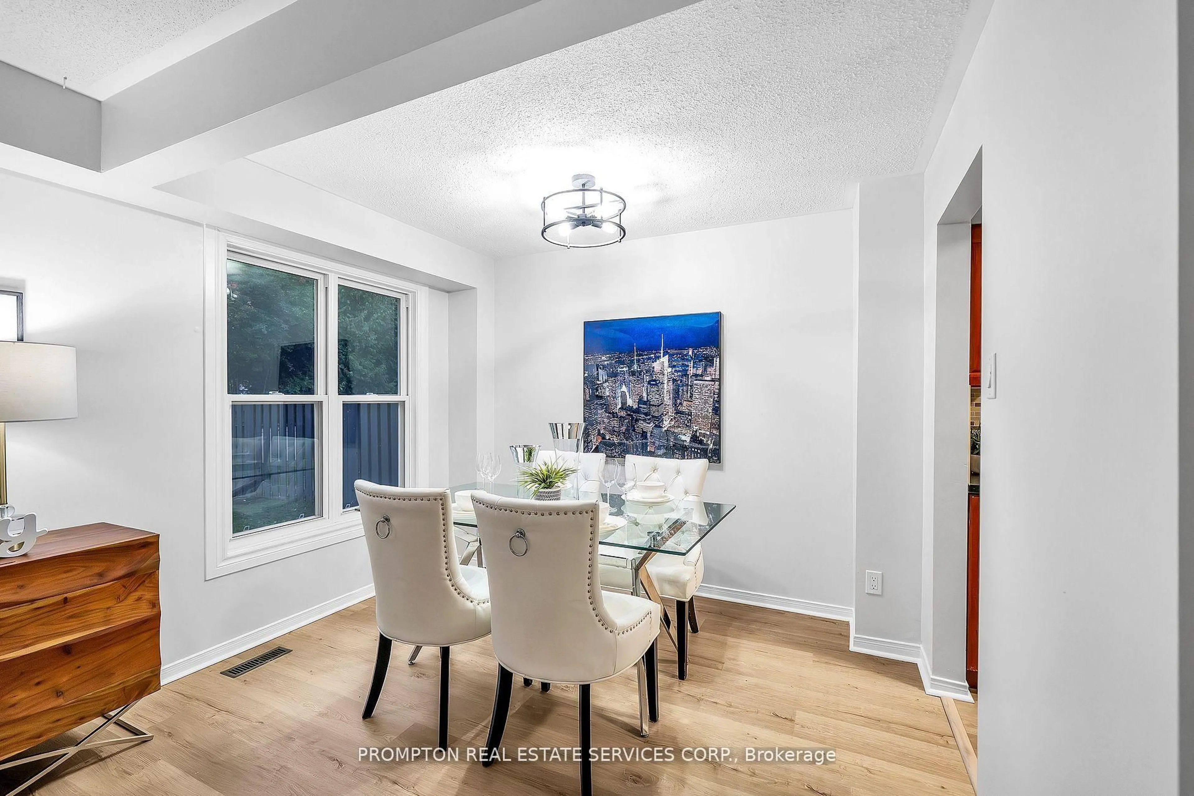 Dining room, unknown for 39 Frost Dr, Whitby Ontario L1P 1C8