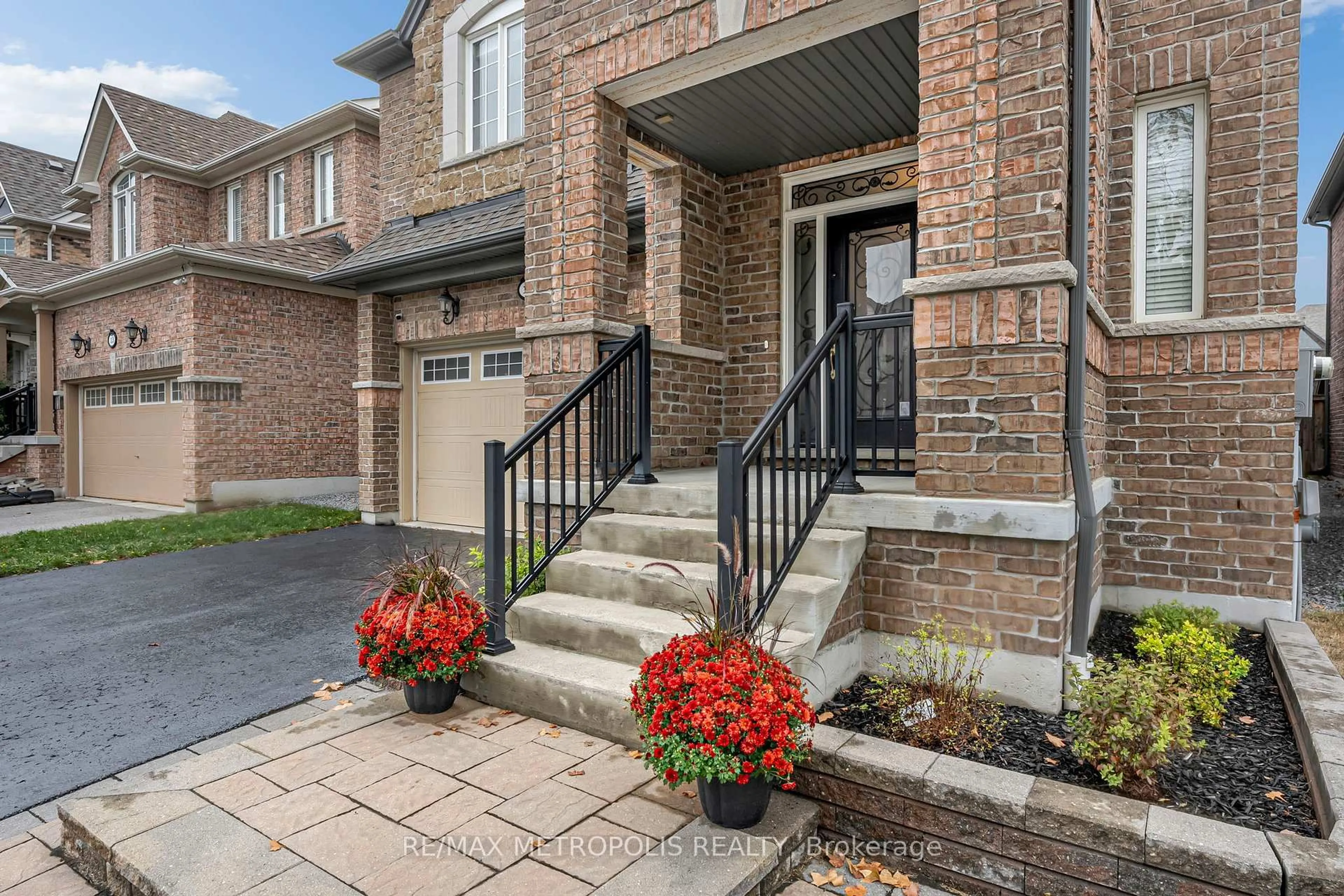 Unknown for 15 Rumbellow Cres, Ajax Ontario L1T 0J9