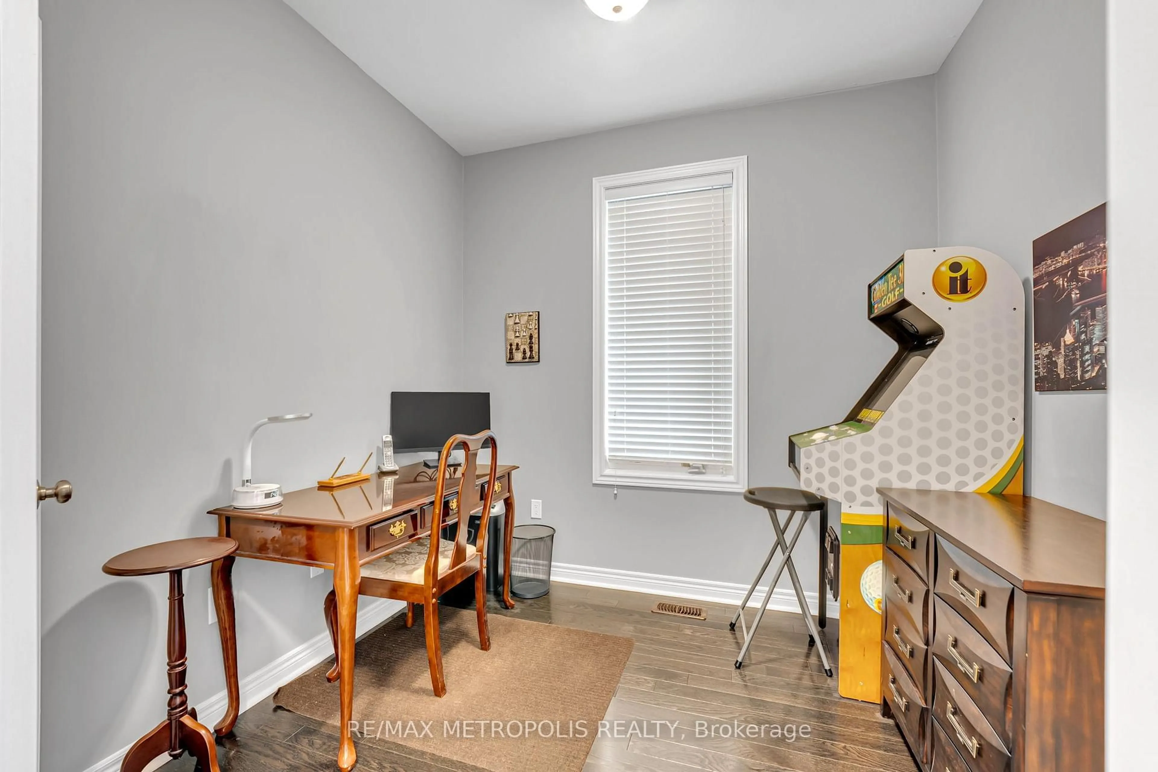 A pic of a room for 15 Rumbellow Cres, Ajax Ontario L1T 0J9