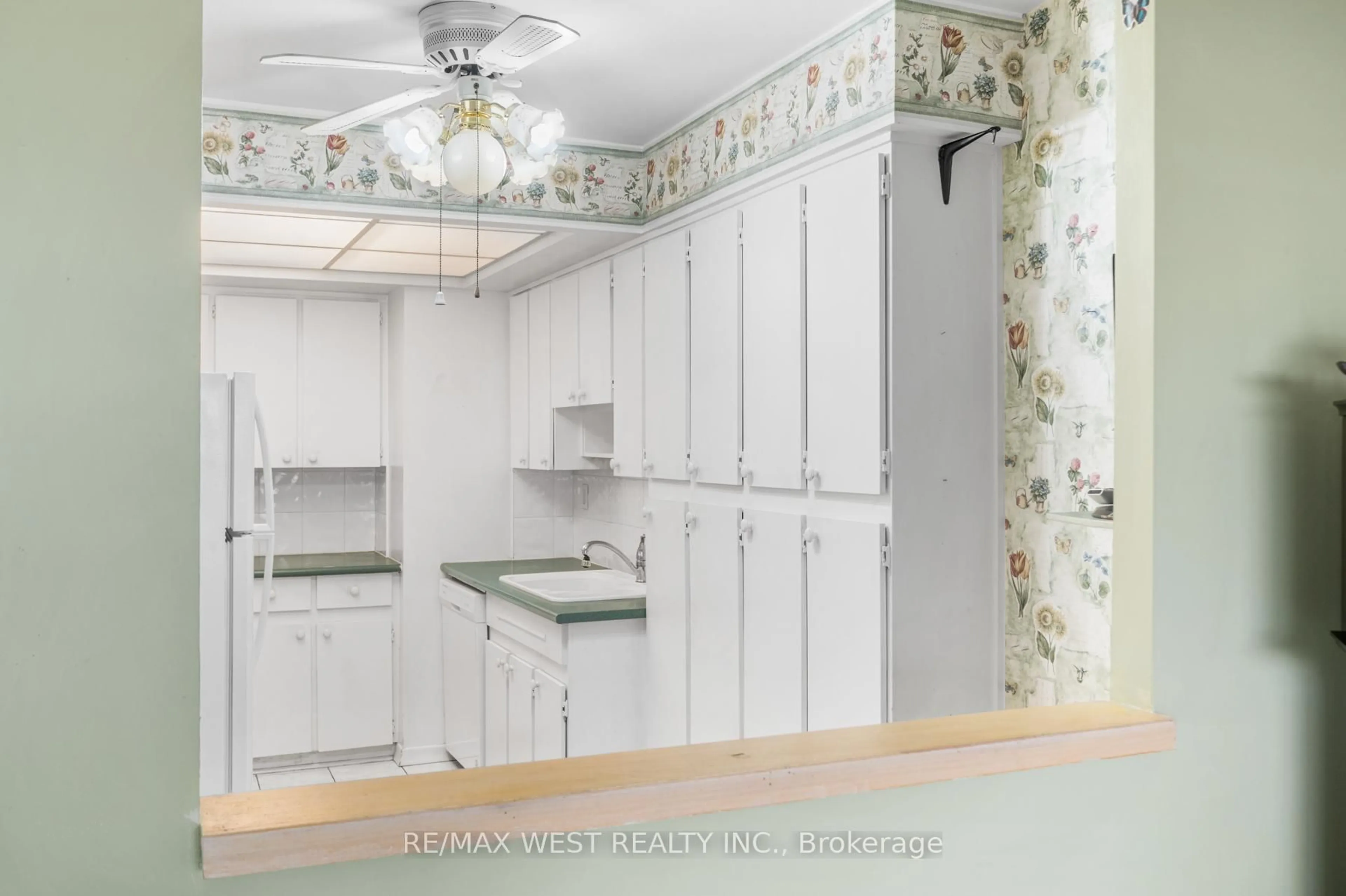 Unknown for 121 Ling Rd #1209, Toronto Ontario M1E 4Y2