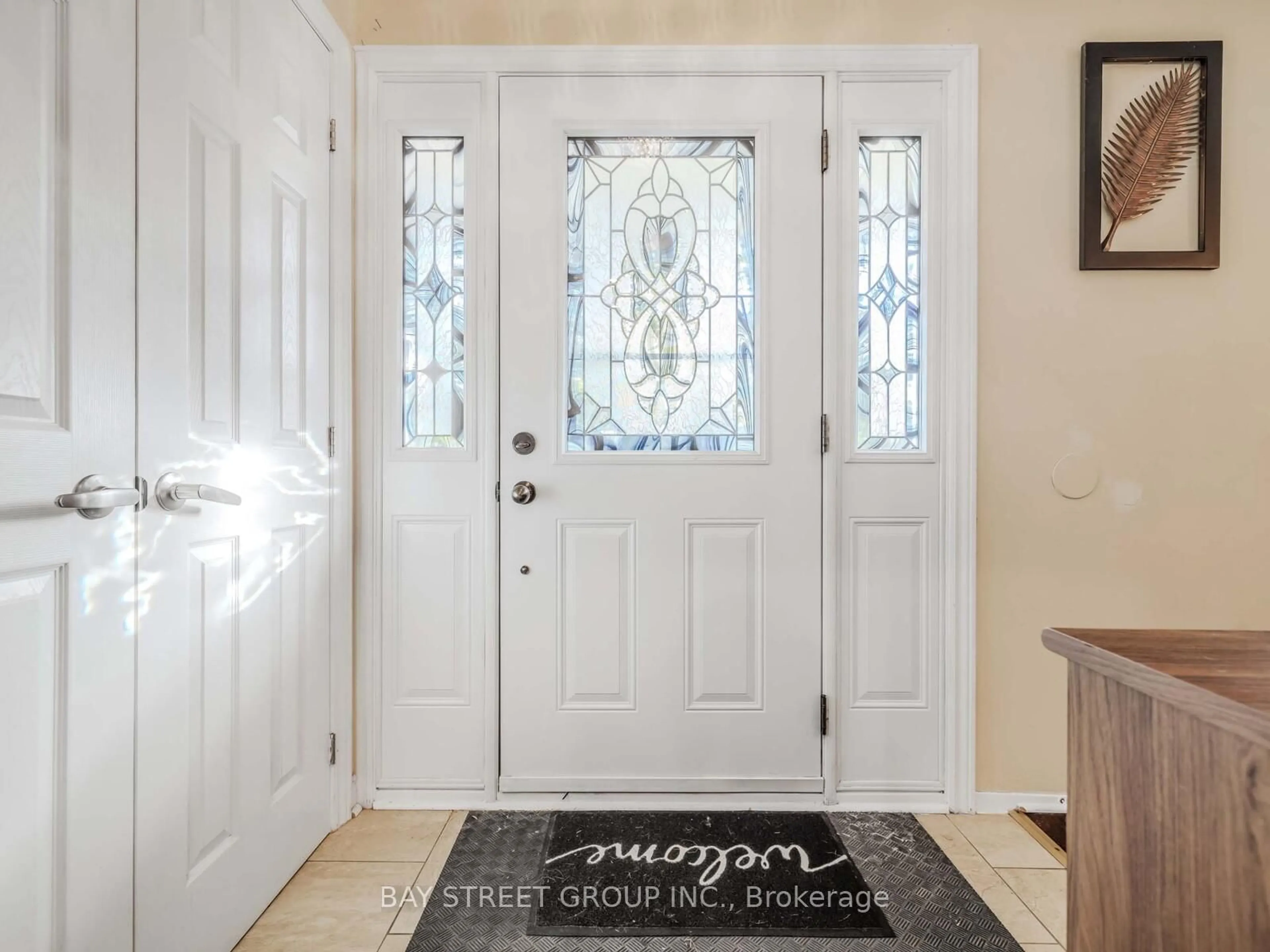 Indoor entryway for 7 Whistling Hills Dr, Toronto Ontario M1V 2B6