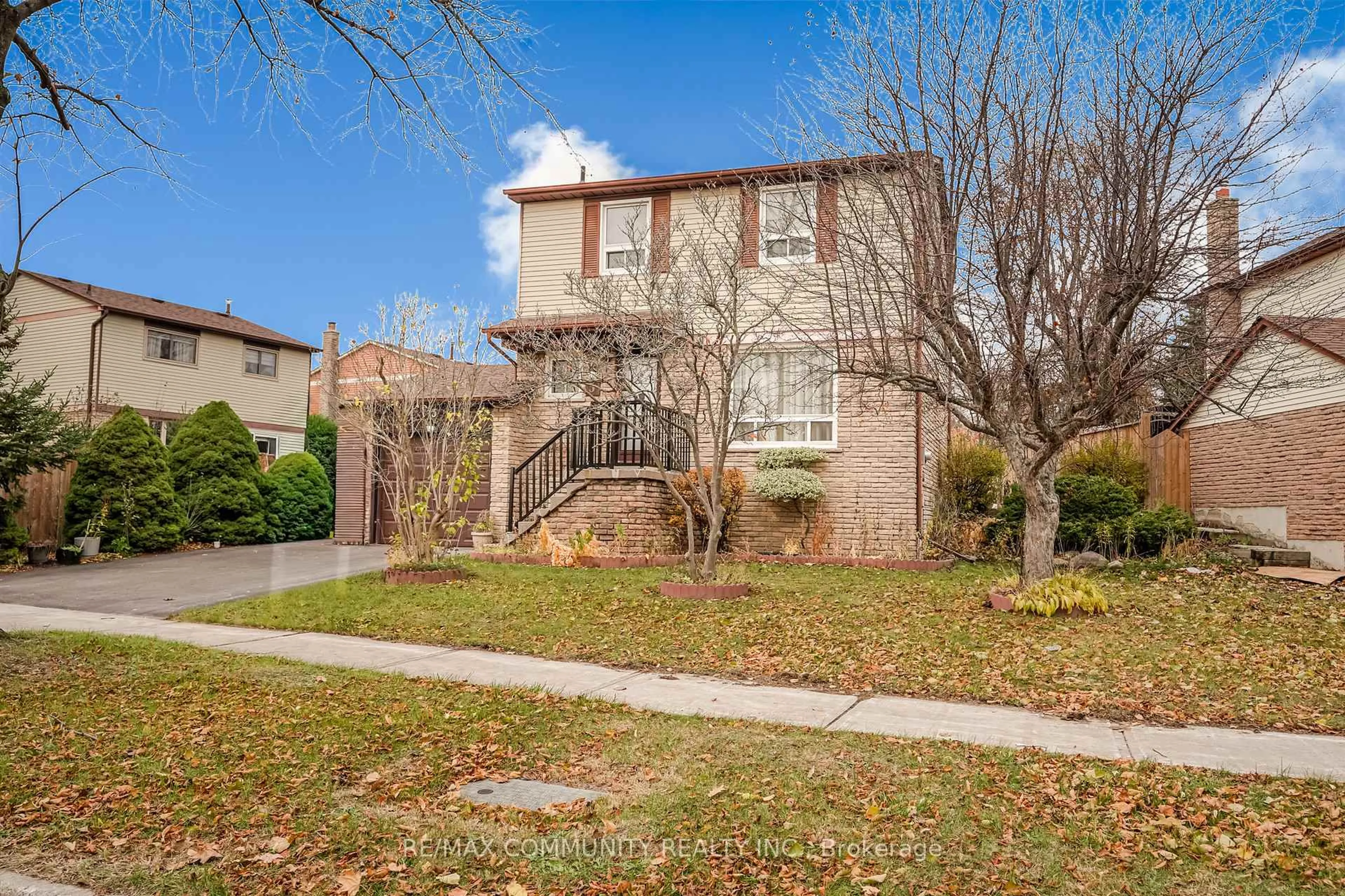 Home with brick exterior material, street for 5 John Stoner Dr, Toronto Ontario M1B 3B7