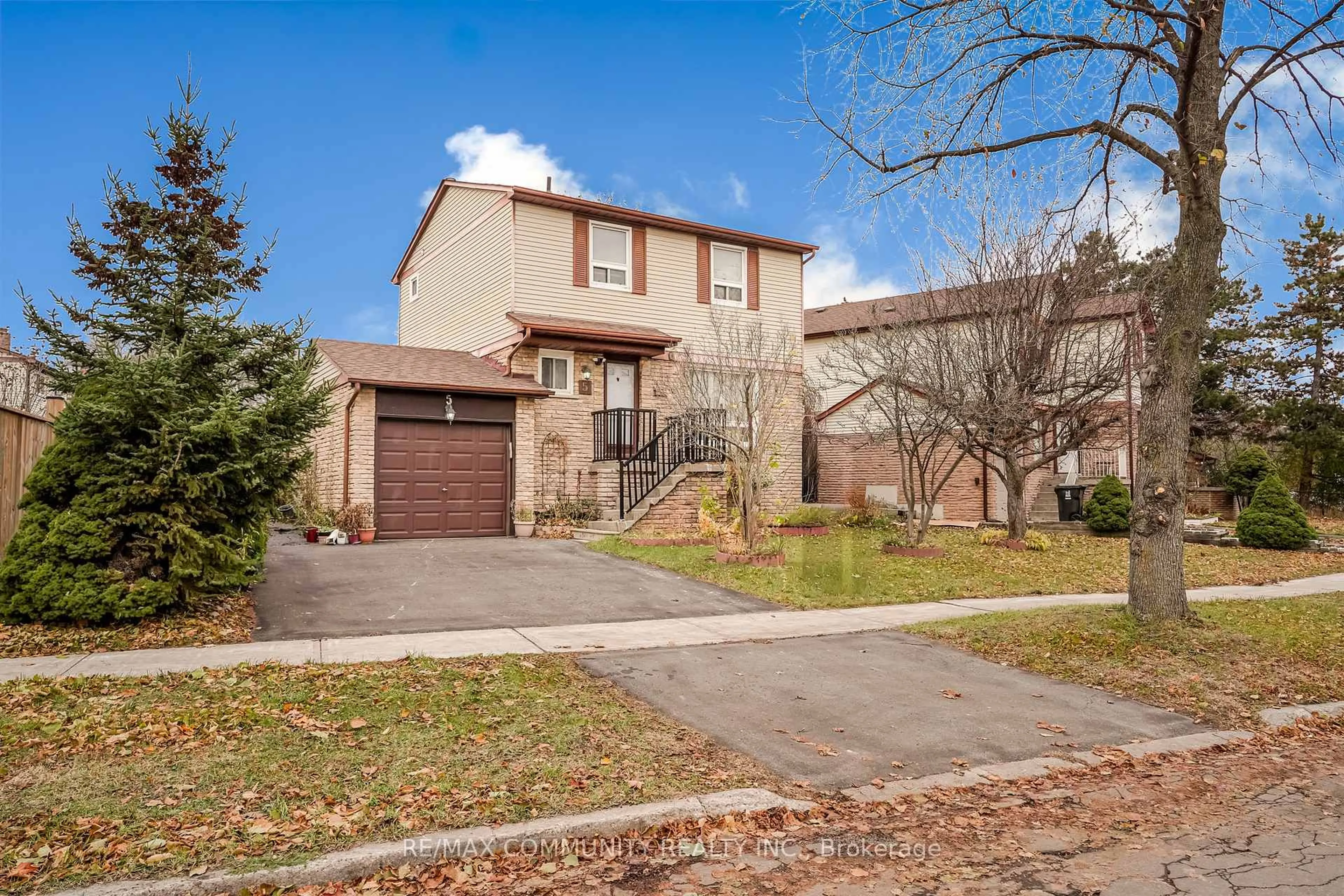 Home with brick exterior material, street for 5 John Stoner Dr, Toronto Ontario M1B 3B7