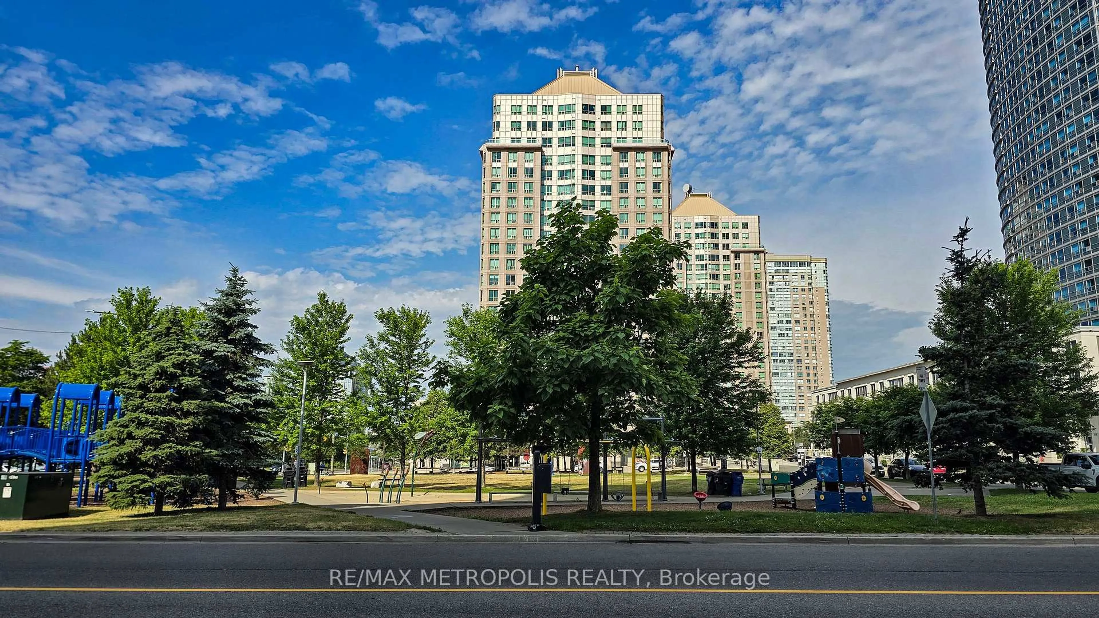 Unknown for 1 Lee Centre Dr #2210, Toronto Ontario M1H 3J2