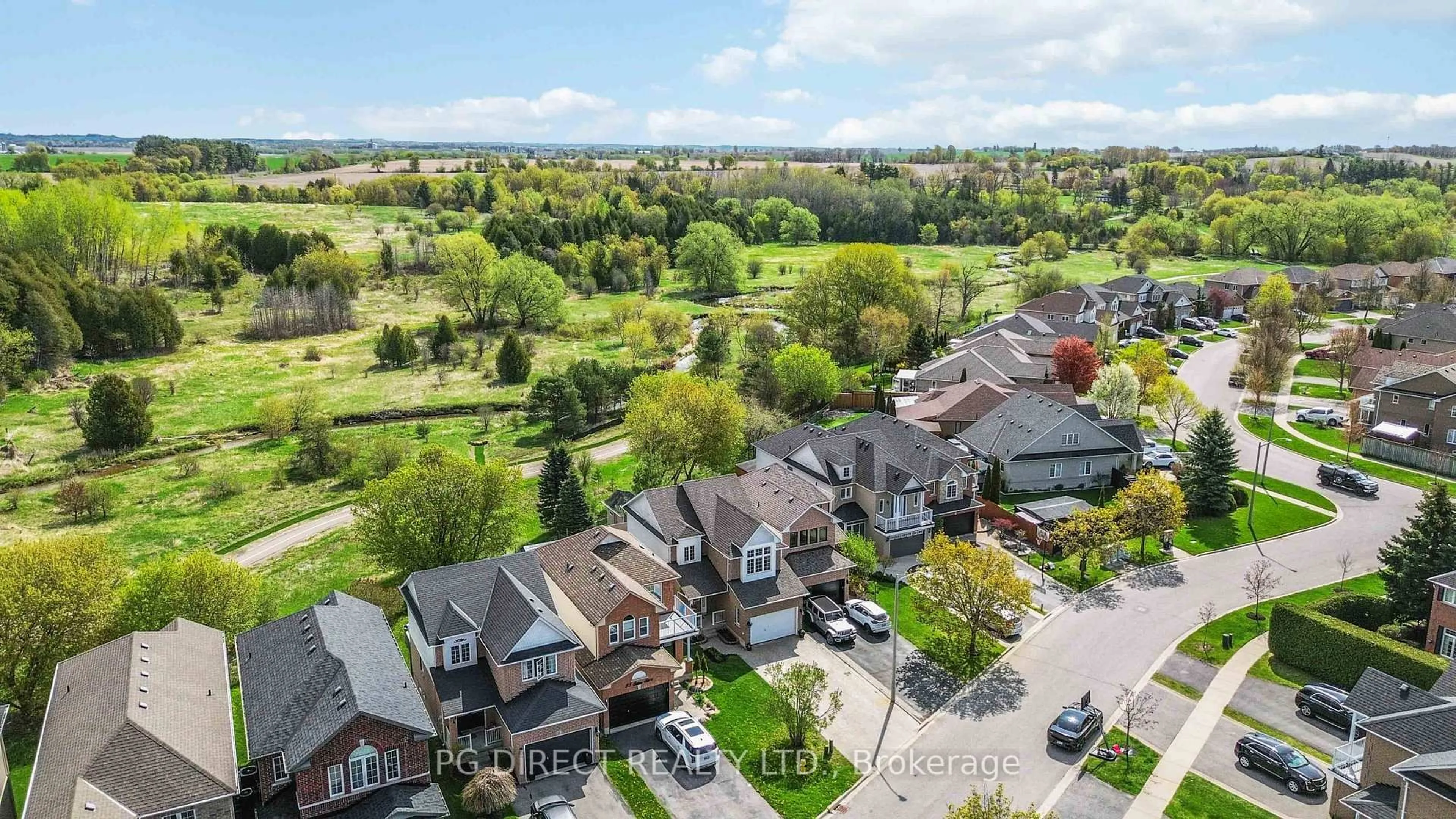 A pic from outside/outdoor area/front of a property/back of a property/a pic from drone, city buildings view from balcony for 19 Cotton St, Clarington Ontario L1C 5H3