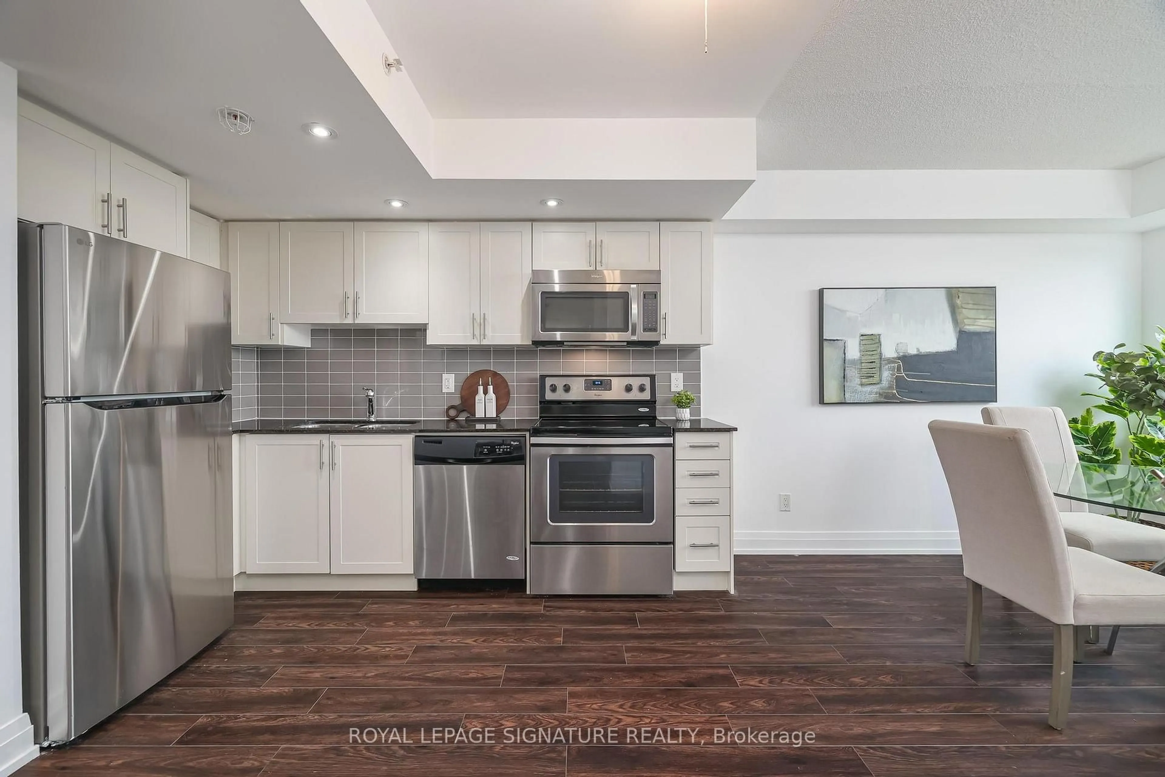 Open concept kitchen, unknown for 3520 Danforth Ave #502, Toronto Ontario M1L 1E5