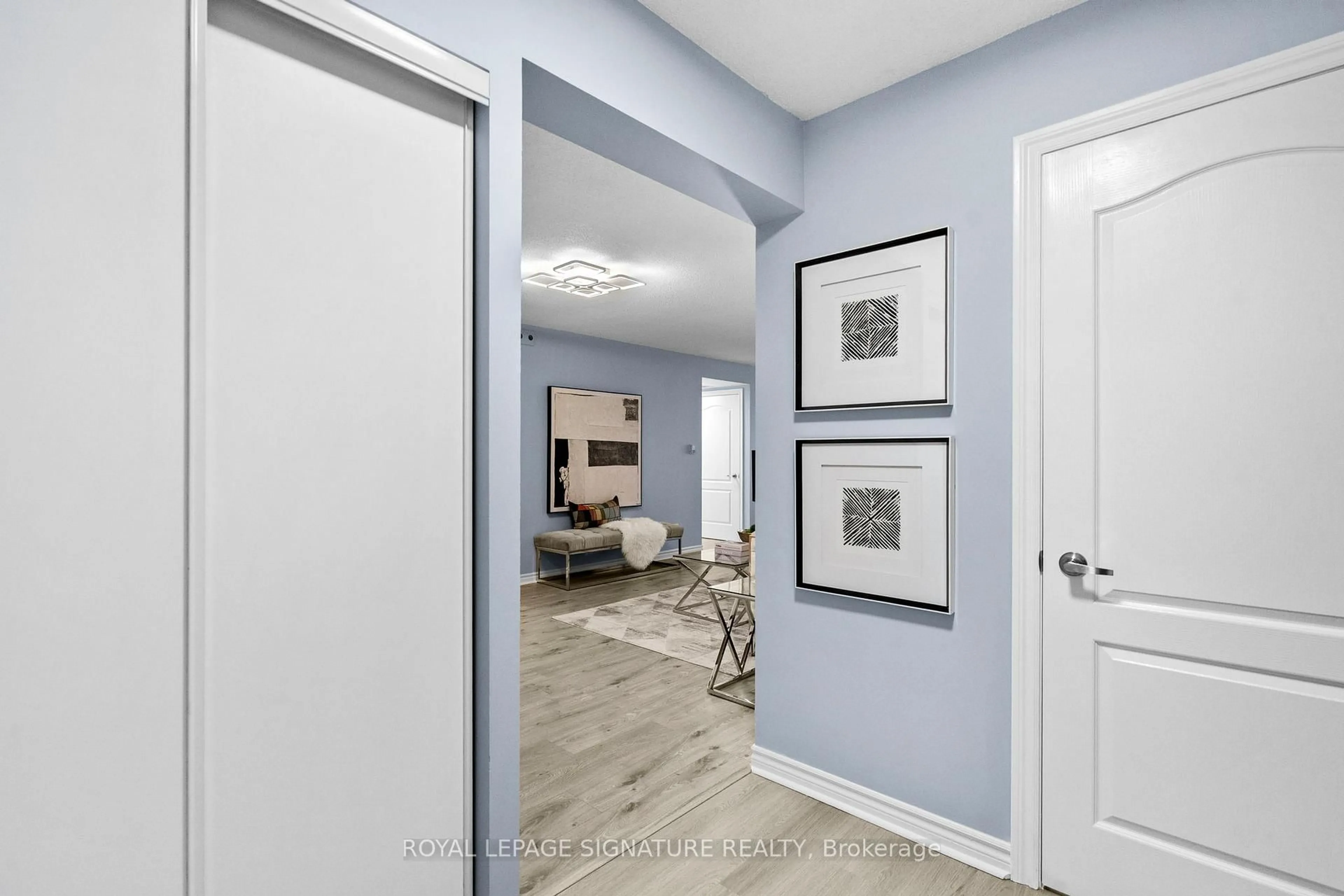 Indoor entryway for 115 Omni Dr #1808, Toronto Ontario M1P 5B4