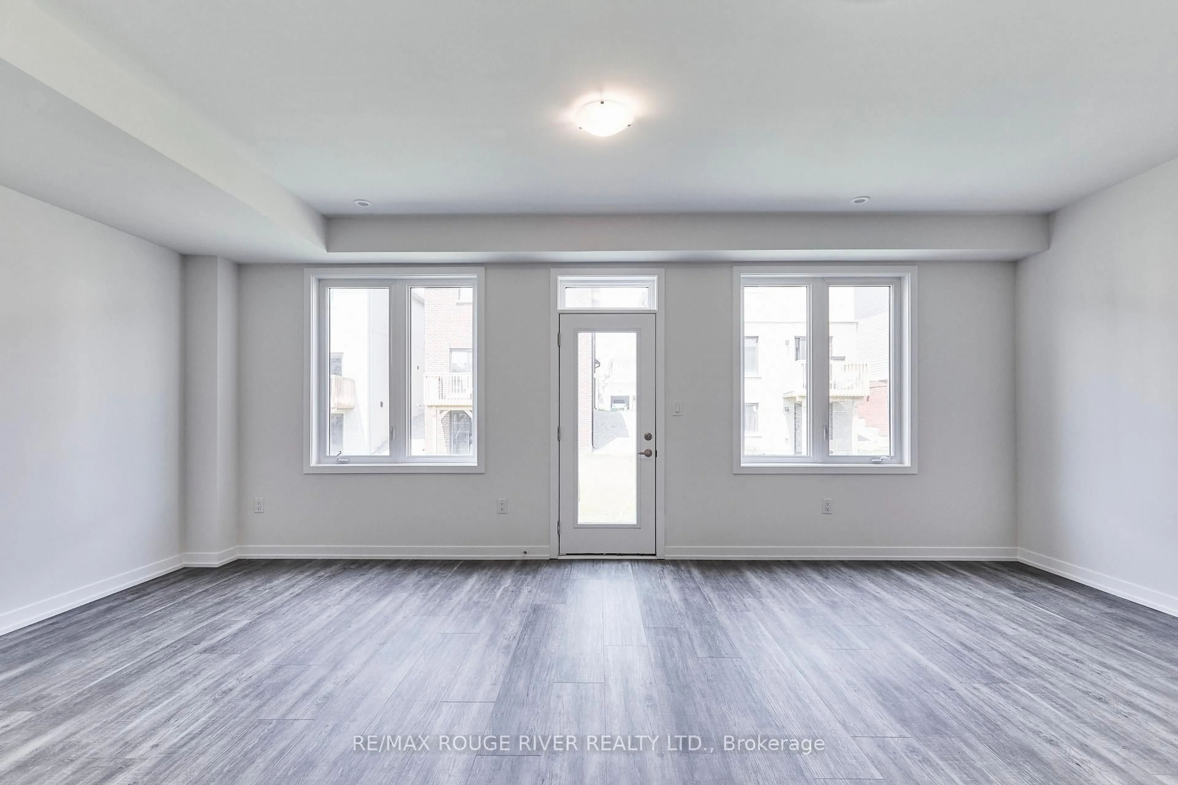 Indoor entryway for 82 Ziibi Way, Clarington Ontario L1B 0W5