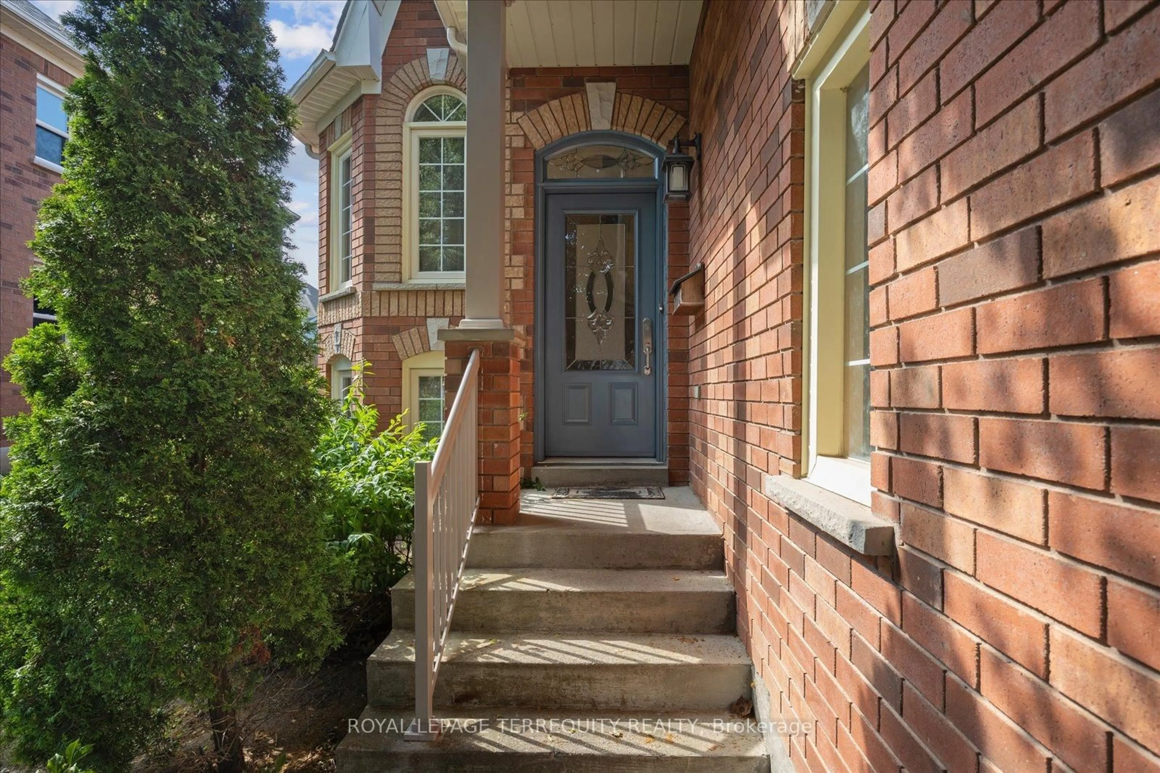 Home with brick exterior material, street for 15 Waring Ave, Whitby Ontario L1M 1G4