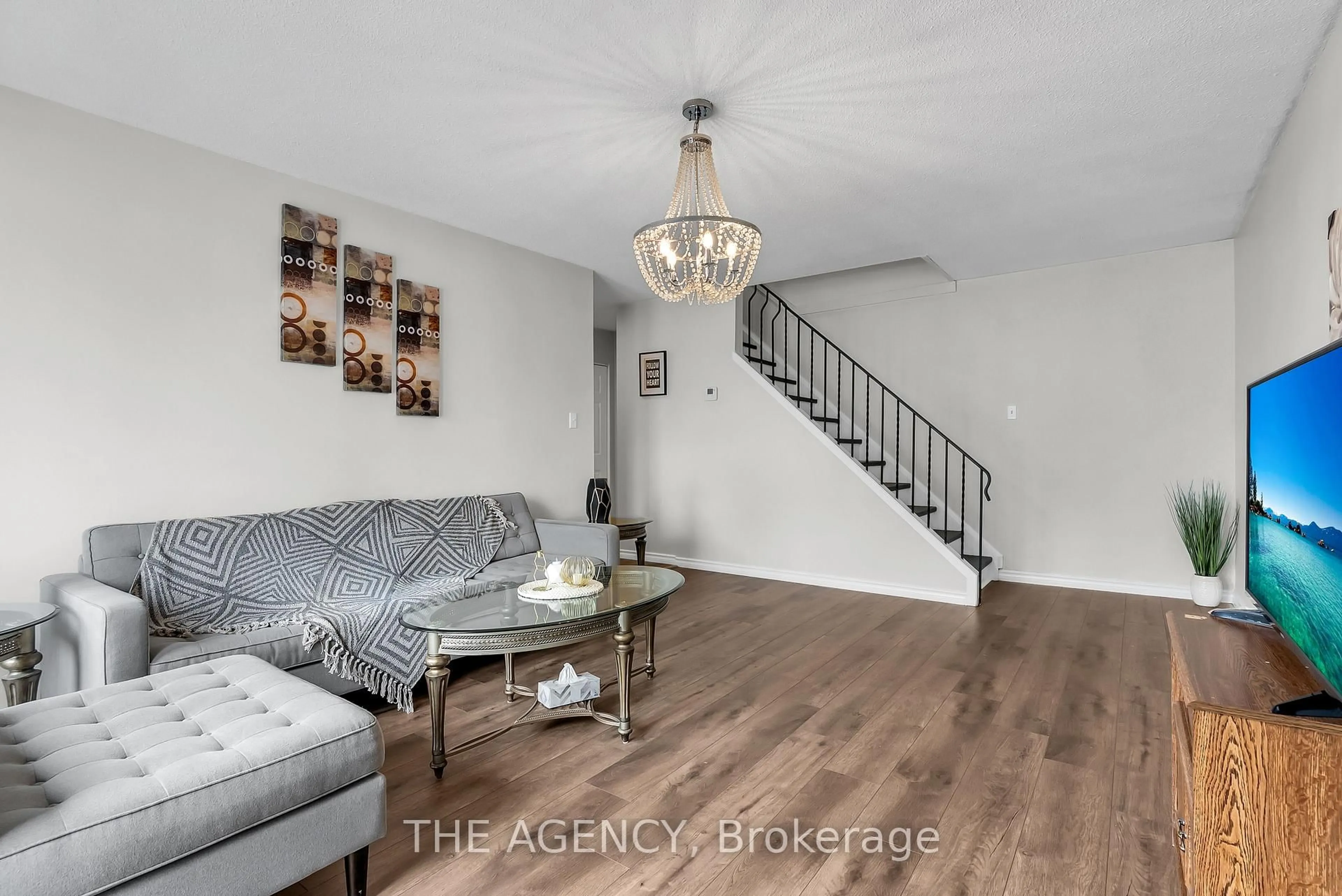 Living room with furniture, unknown for 1333 Mary St #35, Oshawa Ontario L1G 6Z3