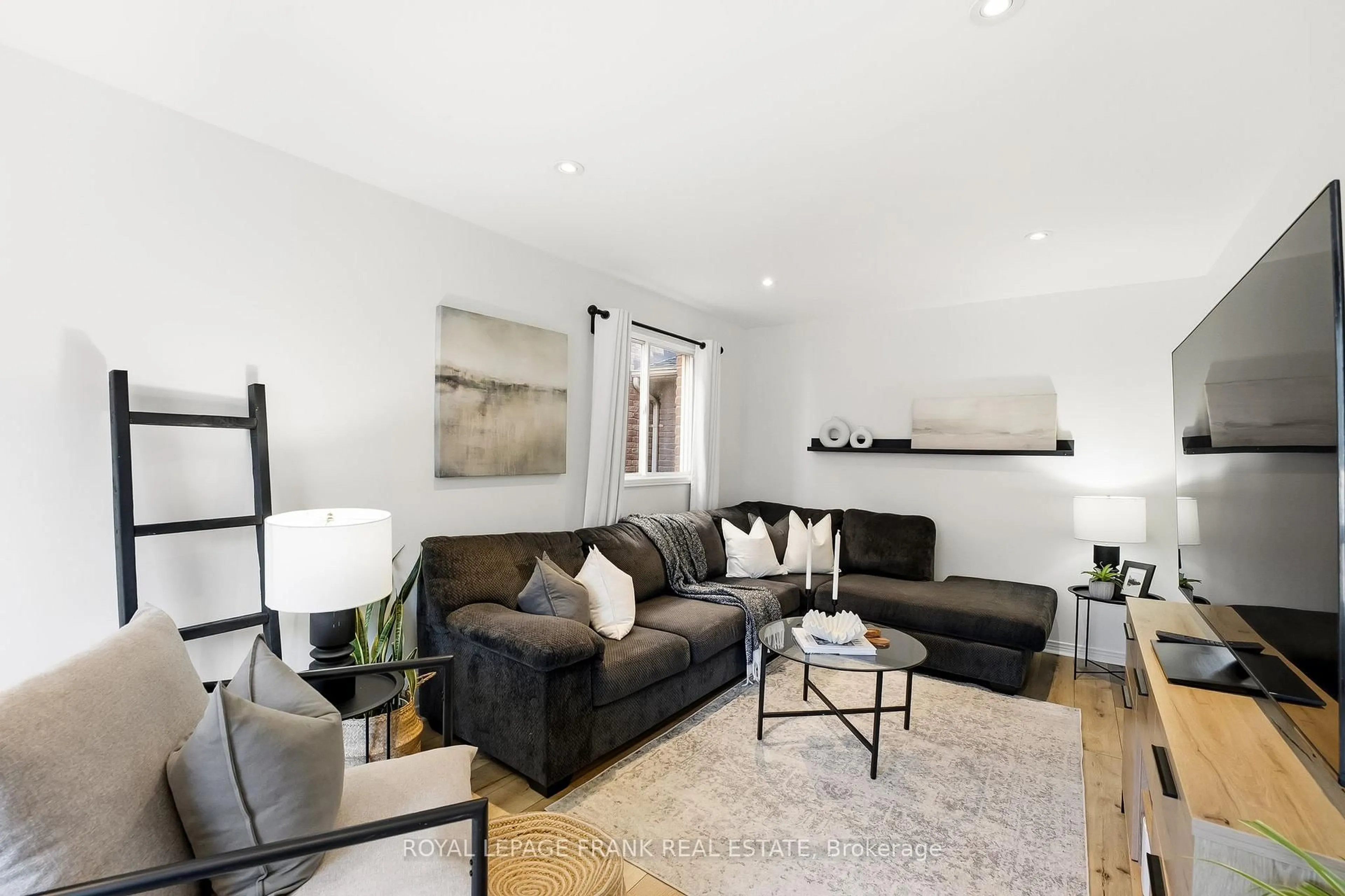 Living room with furniture, unknown for 6 Short Cres, Clarington Ontario L1E 2Z5