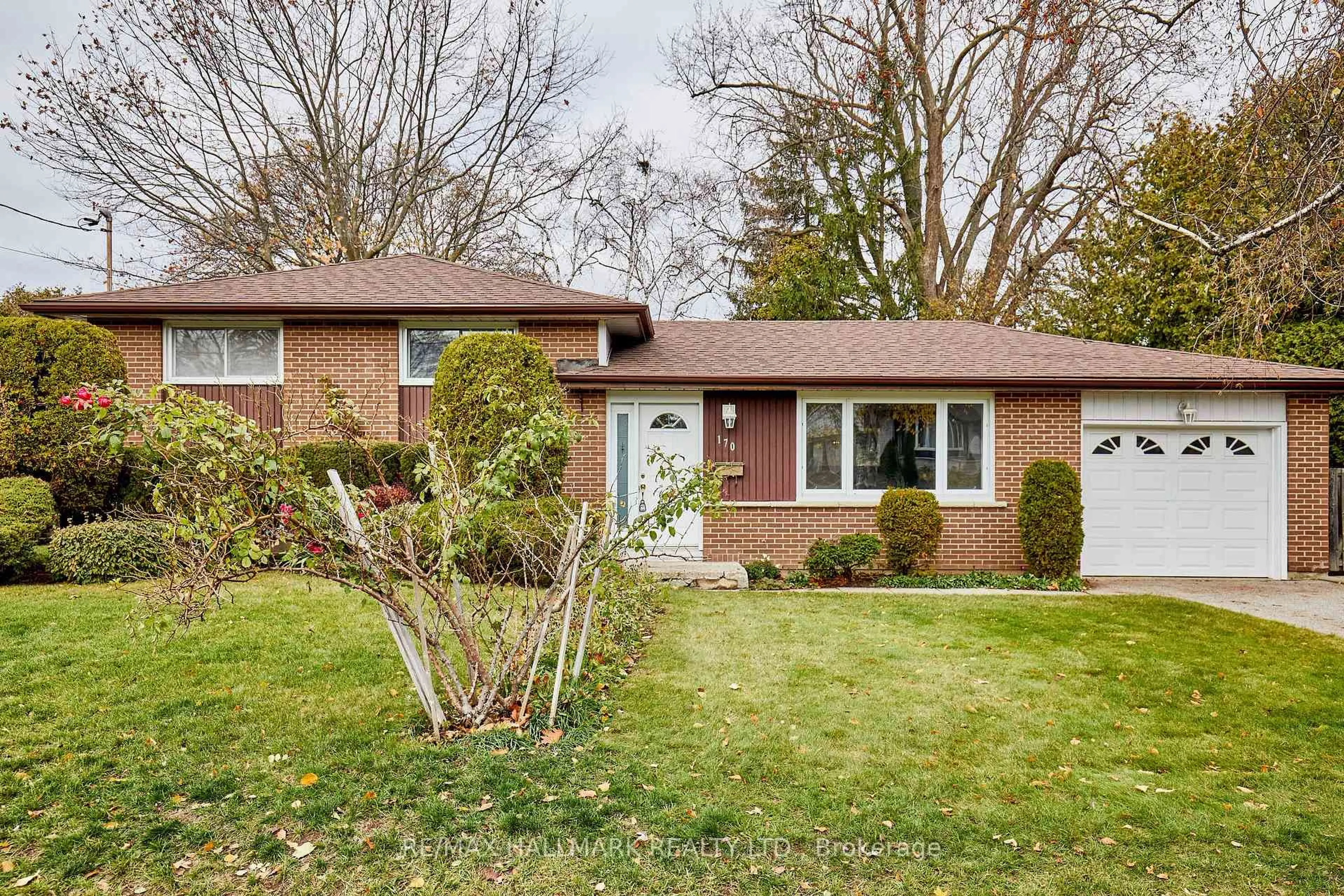Home with brick exterior material, street for 170 Orchard View Blvd, Oshawa Ontario L1G 3P2