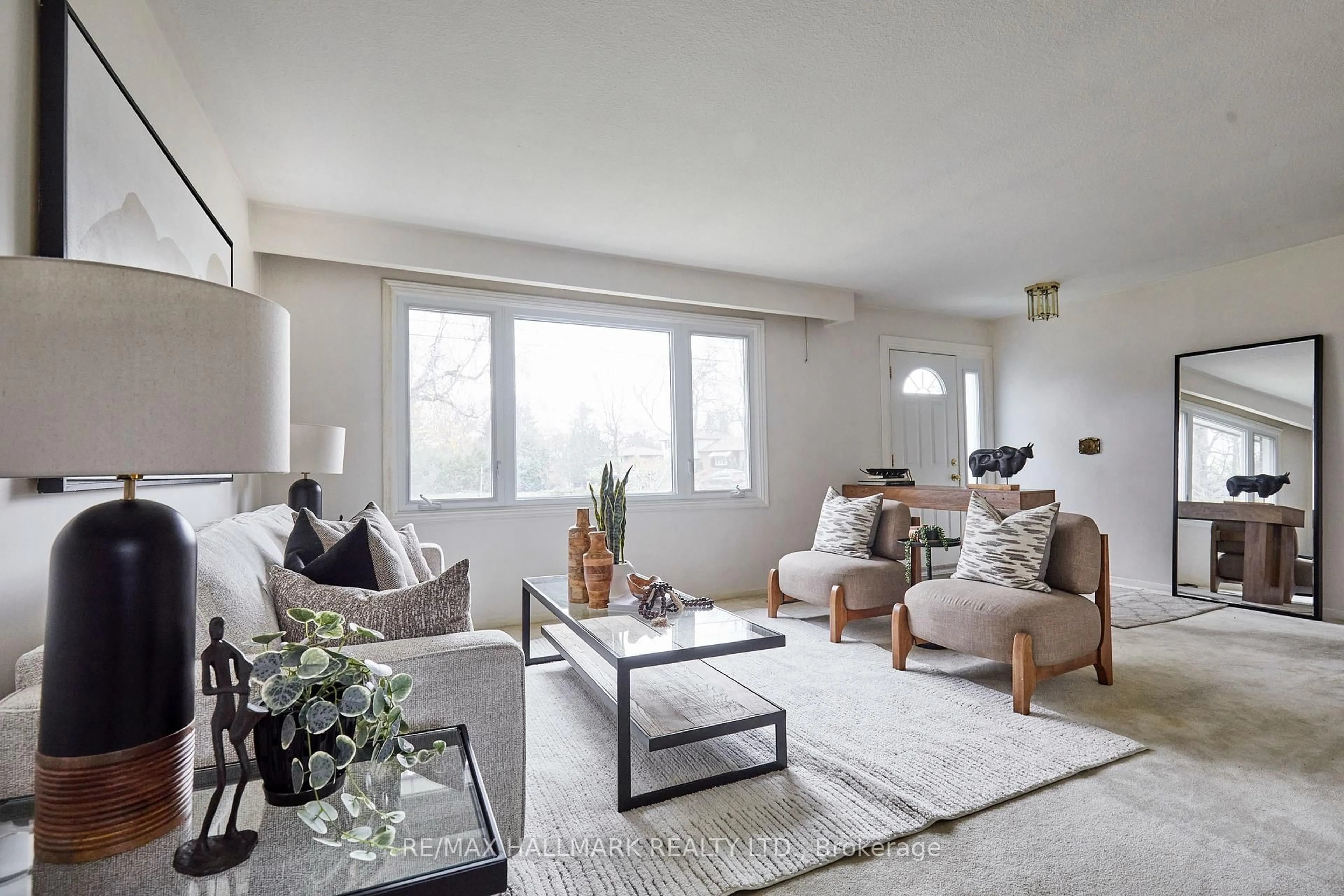 Living room with furniture, unknown for 170 Orchard View Blvd, Oshawa Ontario L1G 3P2