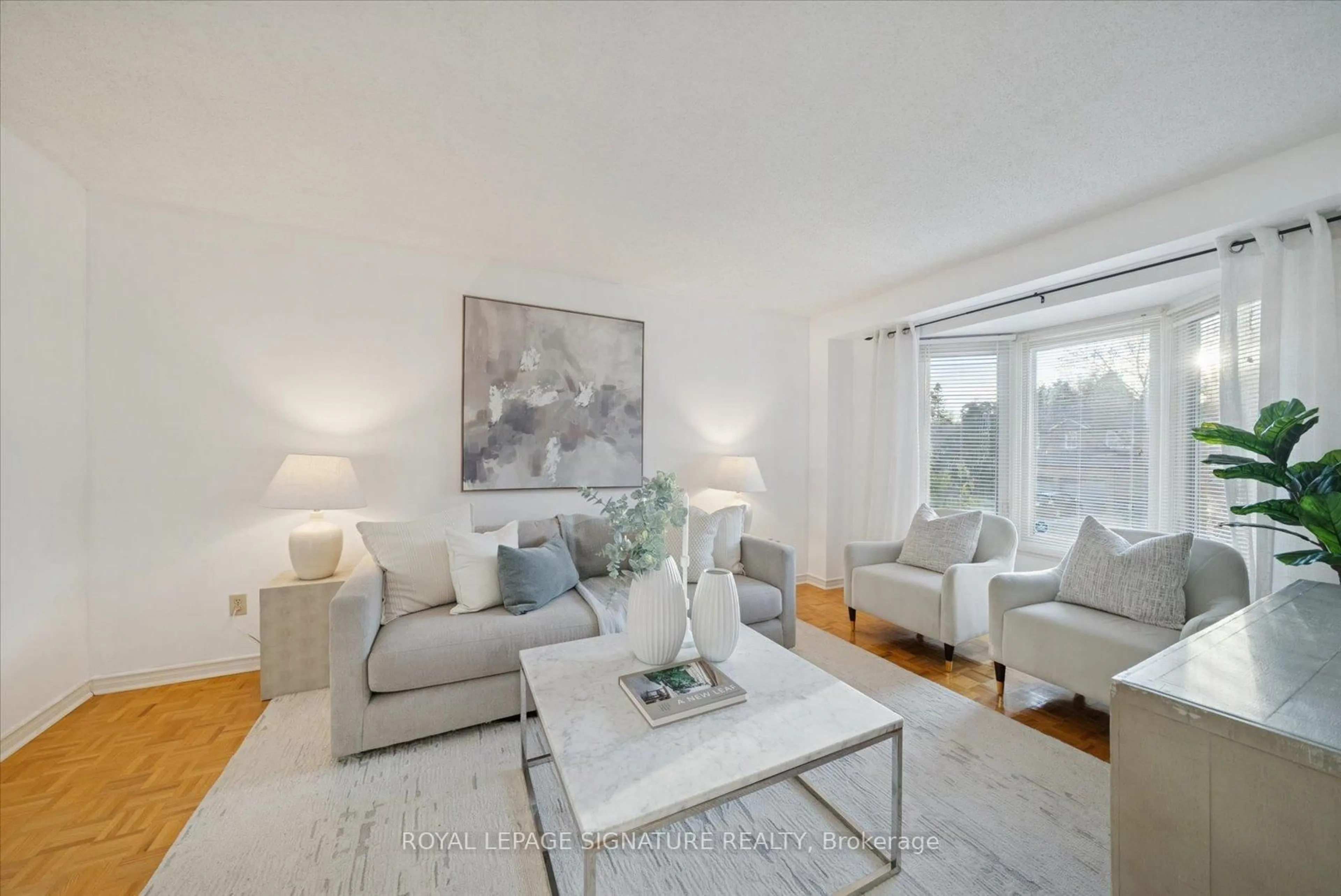 Living room with furniture, unknown for 2015 Lynn Heights Dr, Pickering Ontario L1X 1N5