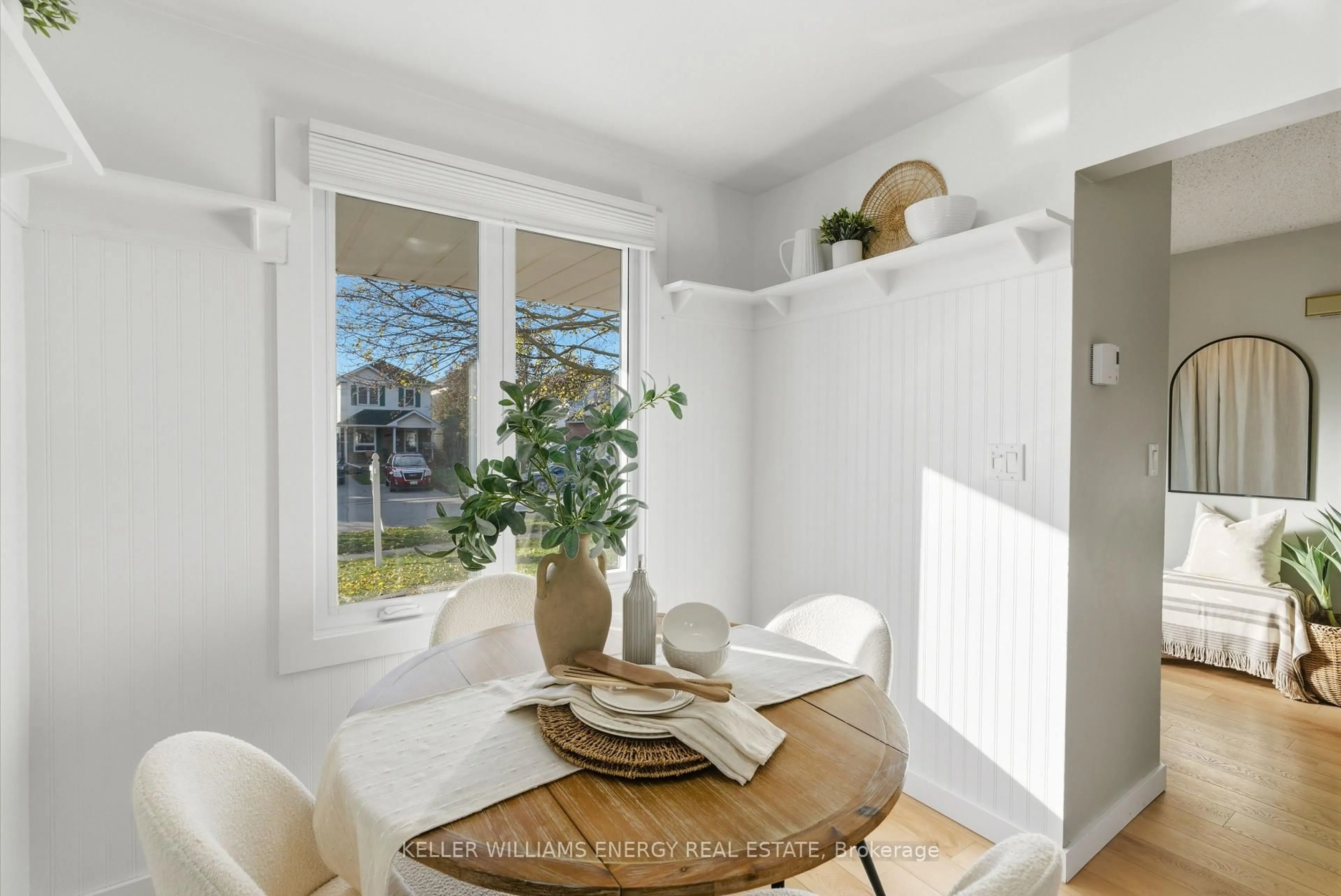 Unknown for 35 Overbank Dr, Oshawa Ontario L1J 7X9