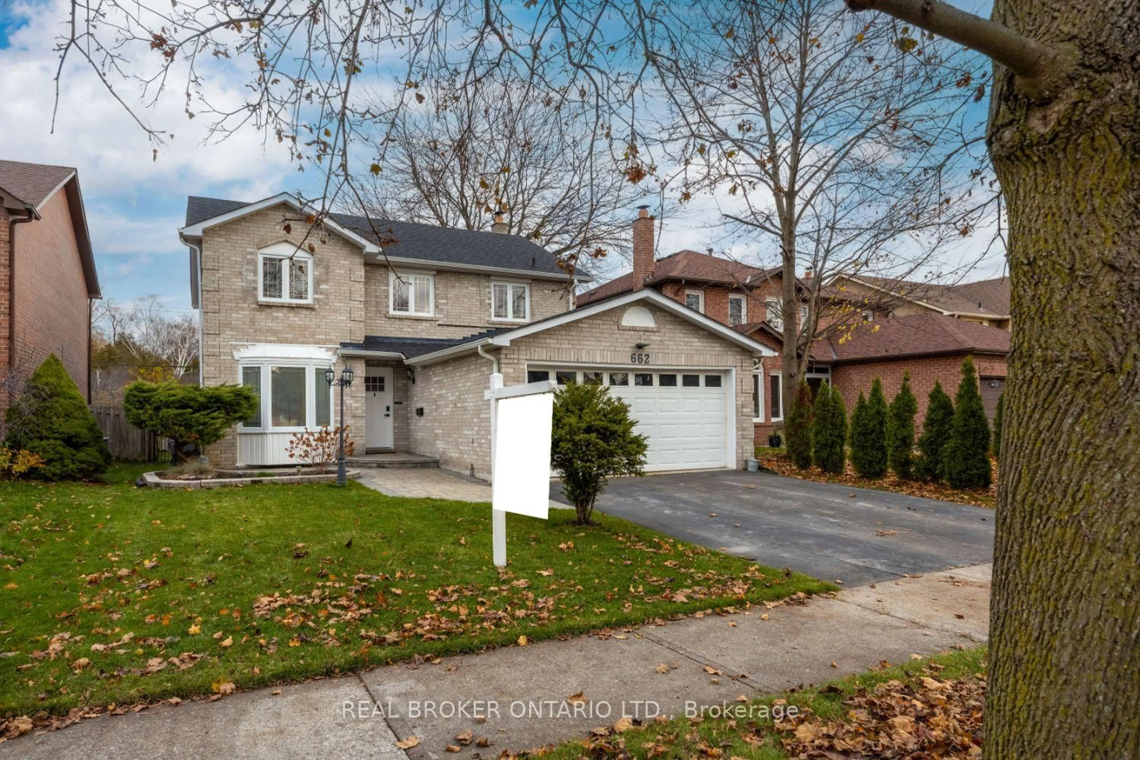 Home with brick exterior material, street for 662 Cognac Cres, Pickering Ontario L1X 1L7