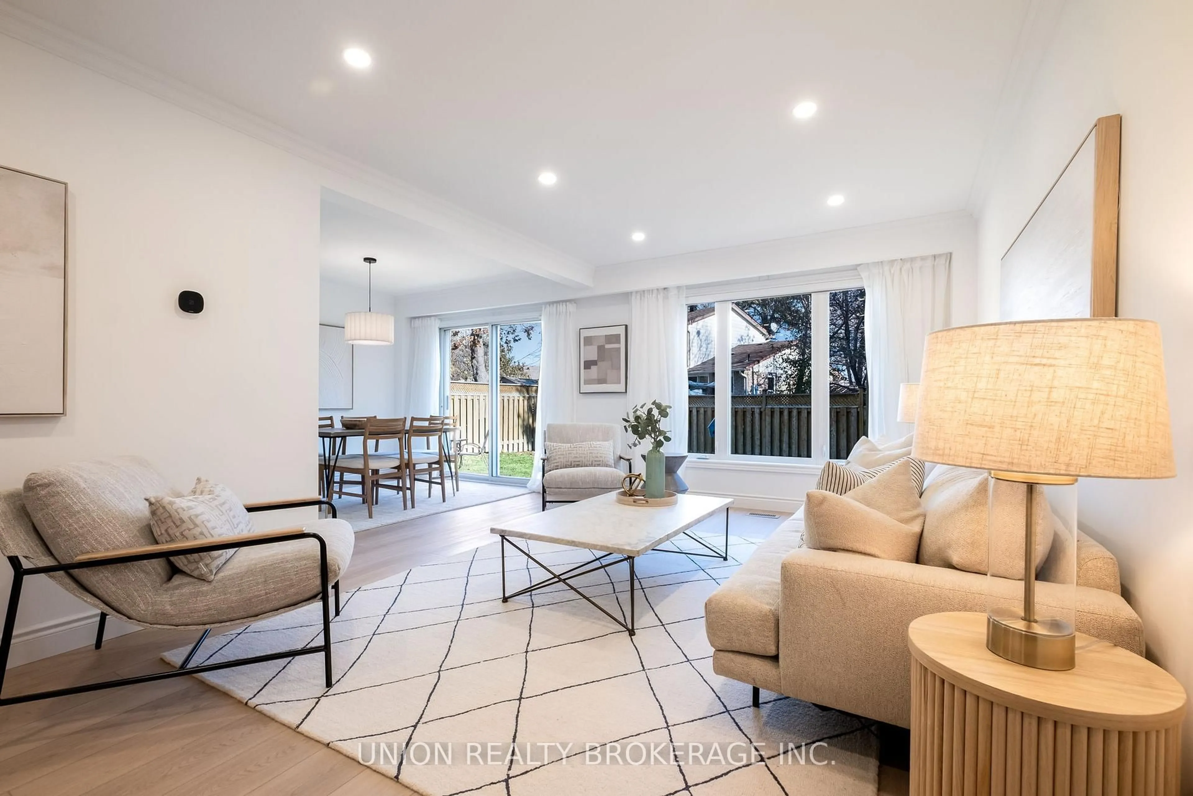 Living room with furniture, ceramic/tile floor for 85 La Peer Blvd, Toronto Ontario M1W 2H4