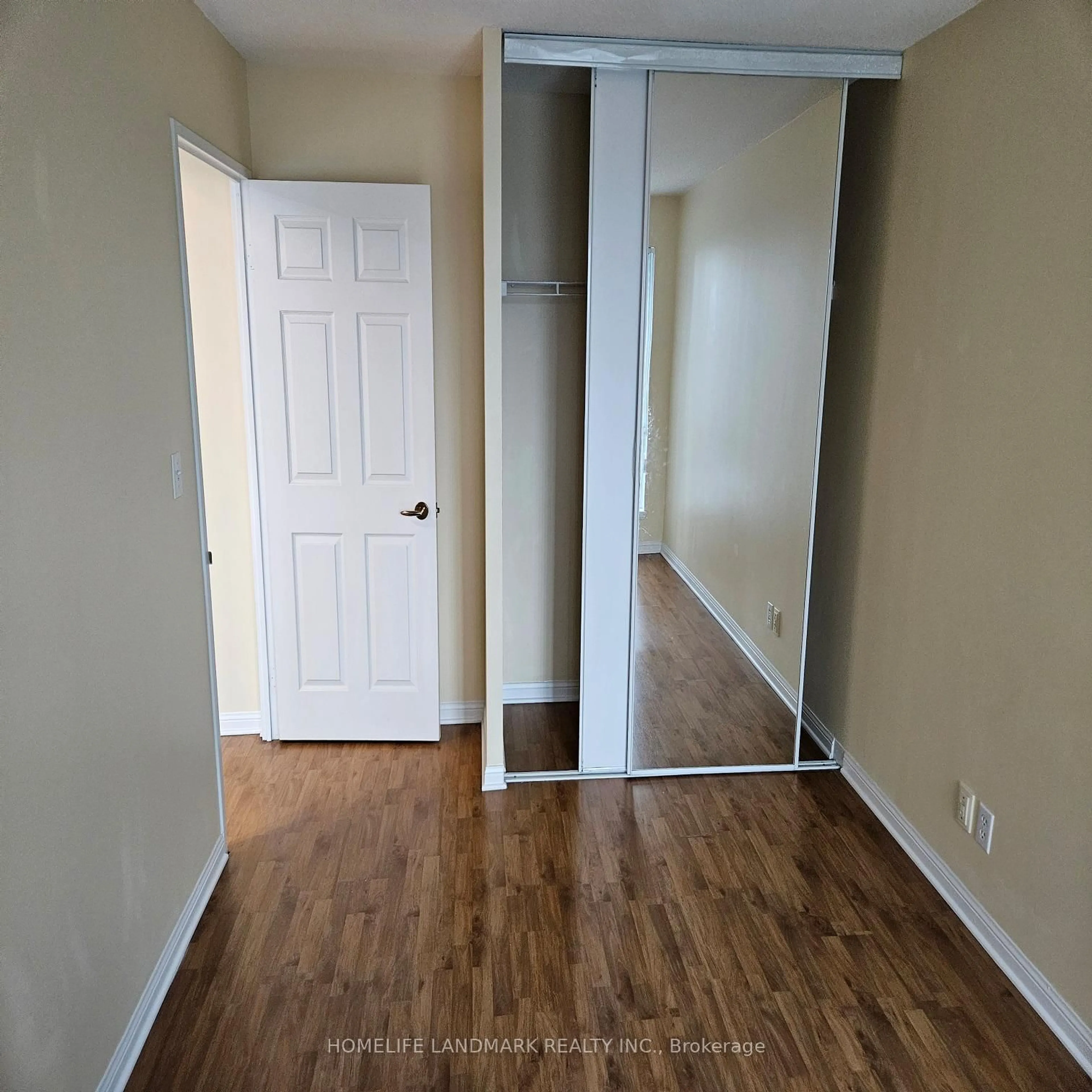 A pic of a room for 8 Lee Centre Dr #1115, Toronto Ontario M1H 3H8